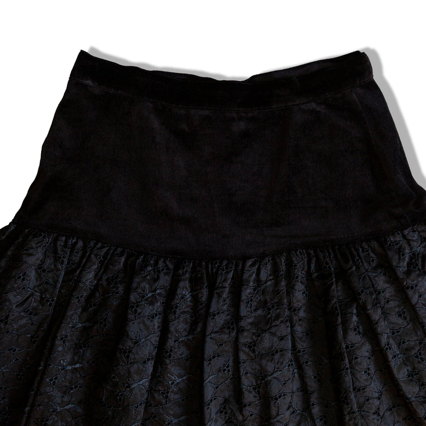 Unique black velvet skirt with lace details (M)