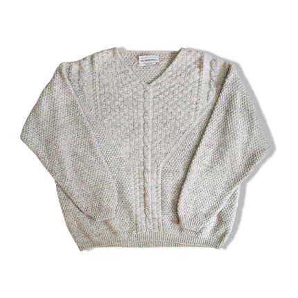 Cute grey cableknit sweater