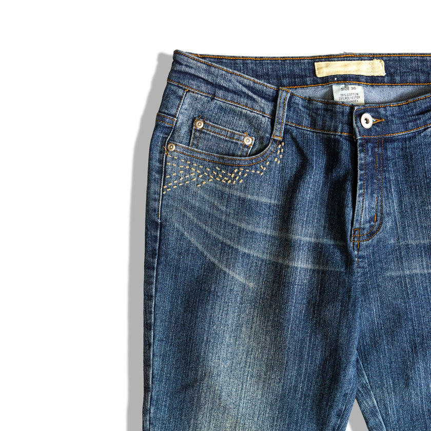 Stunning Y2K low waisted flare jeans (L)