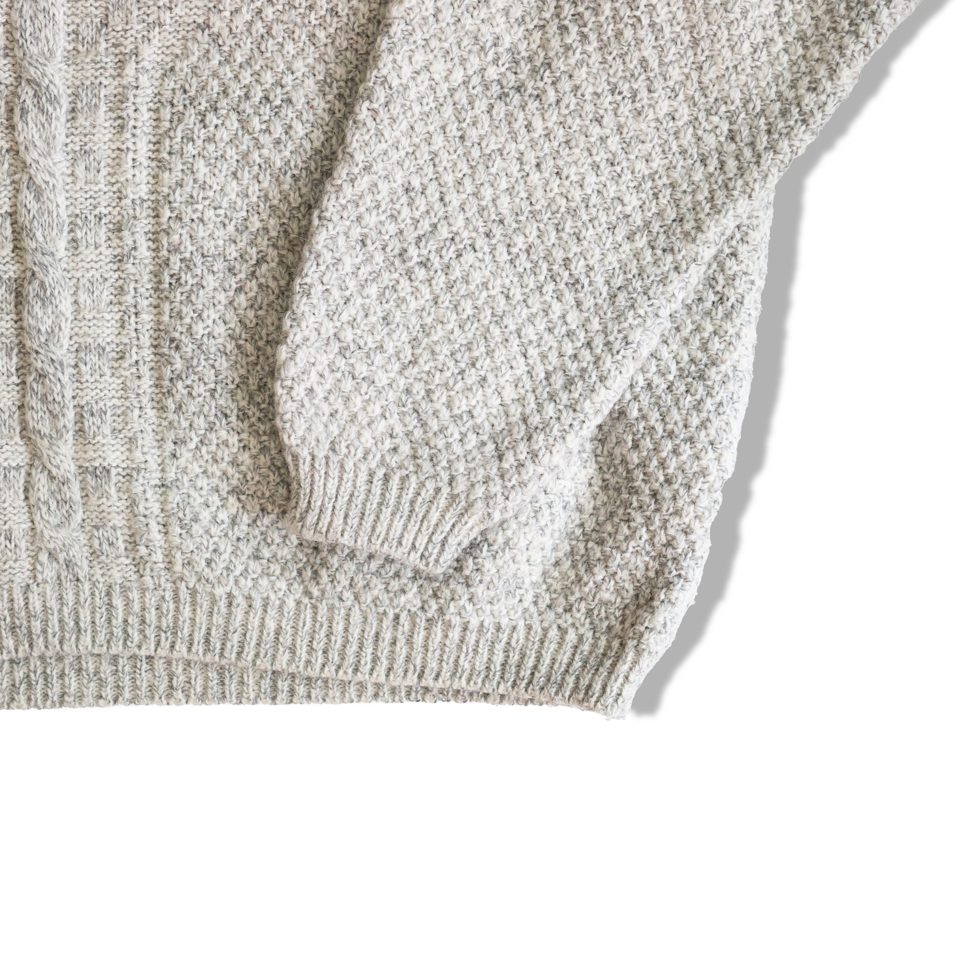 Cute grey cableknit sweater