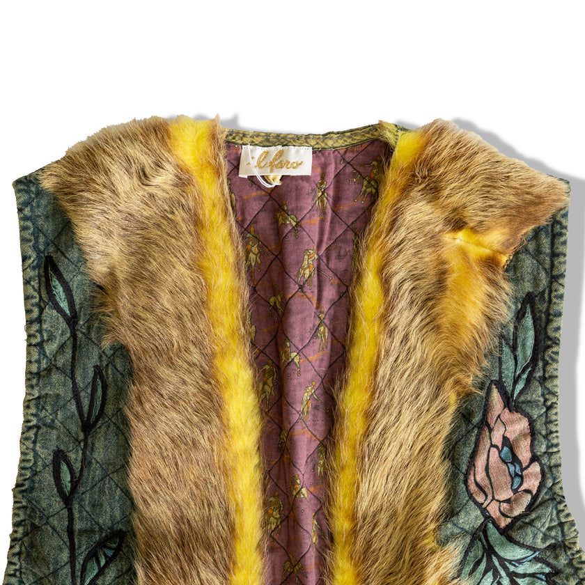 Unique vintage vest with embroired details and faux fur trim