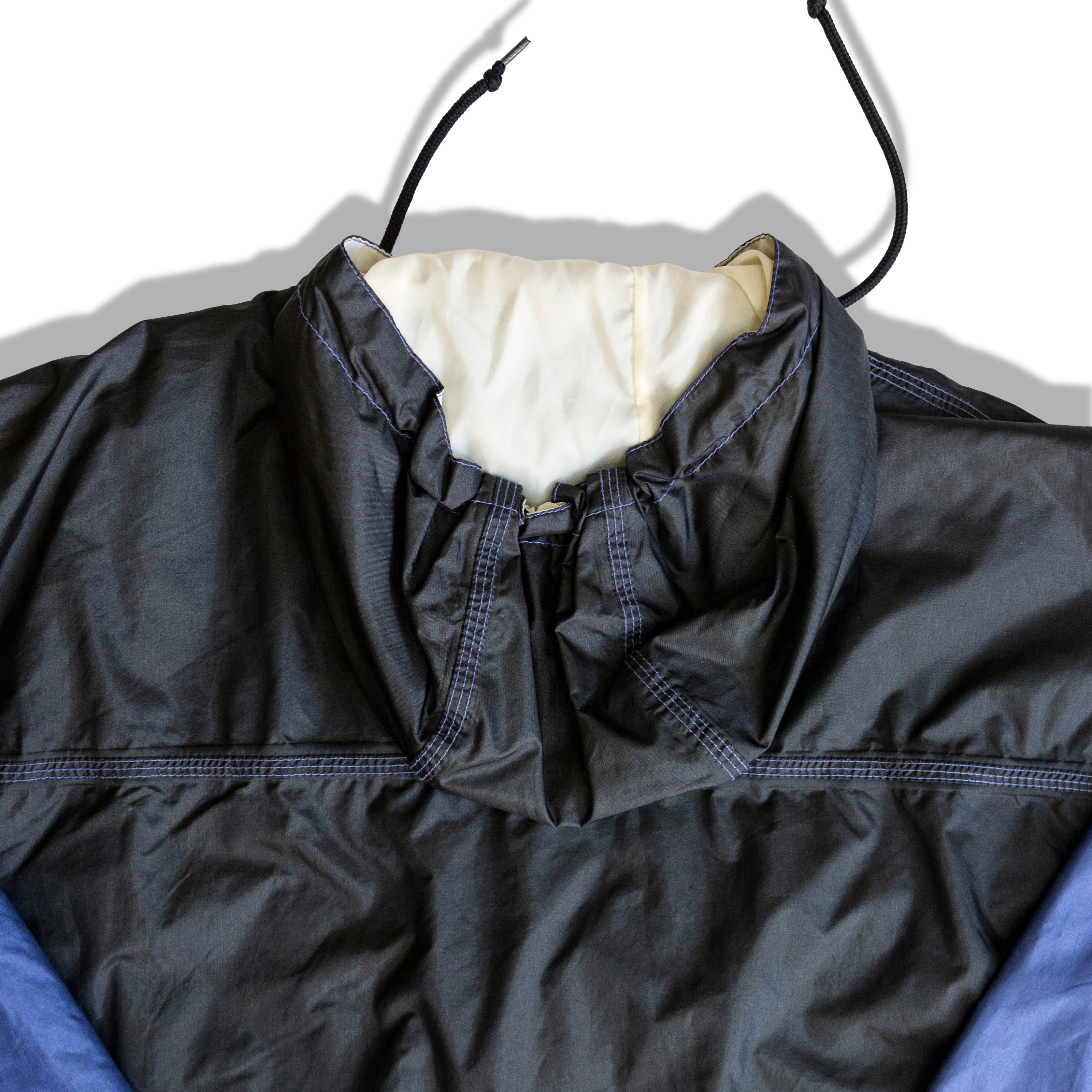 Vintage windbreaker hoodie (L)