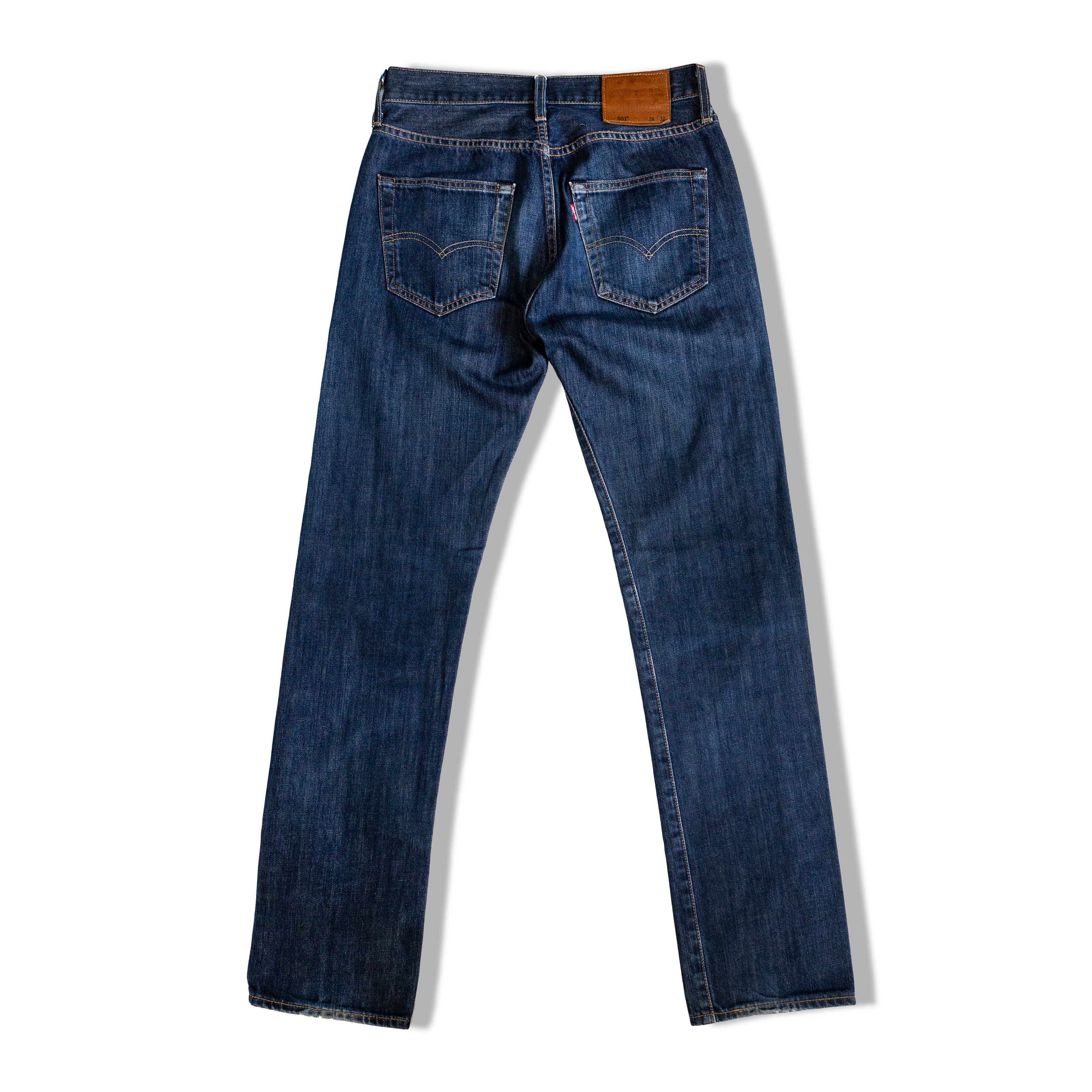 LEVIS 501 DARK WASH JEANS (W29)