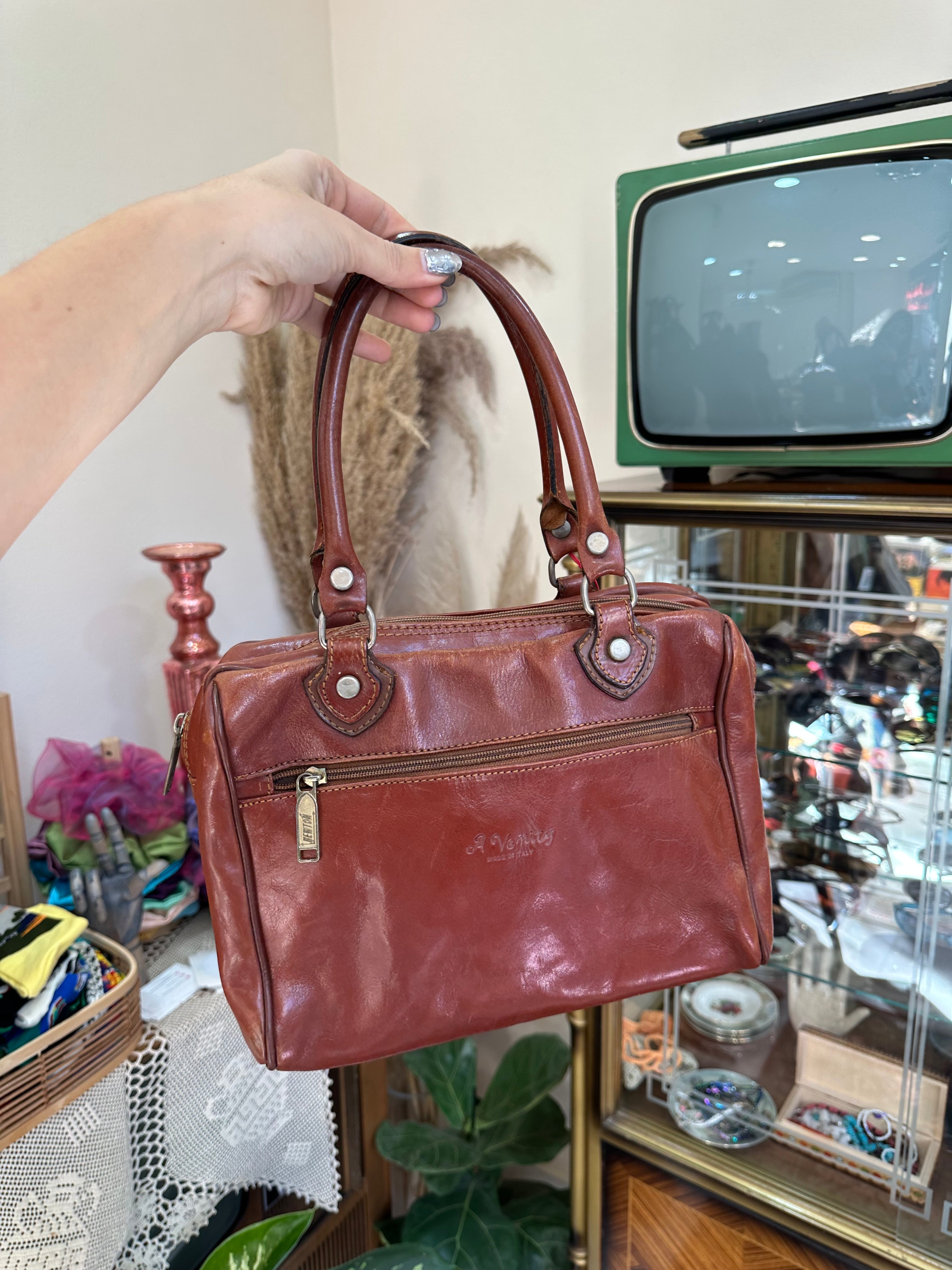 Vintage leather bag