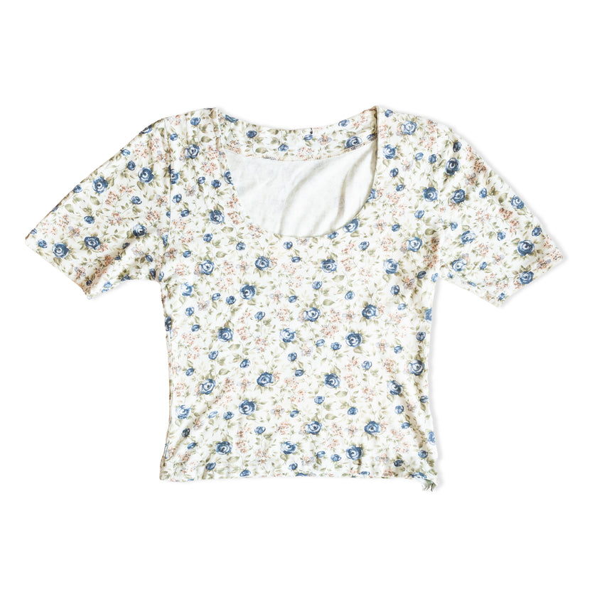 Super cute body fitting floral top (S/M)