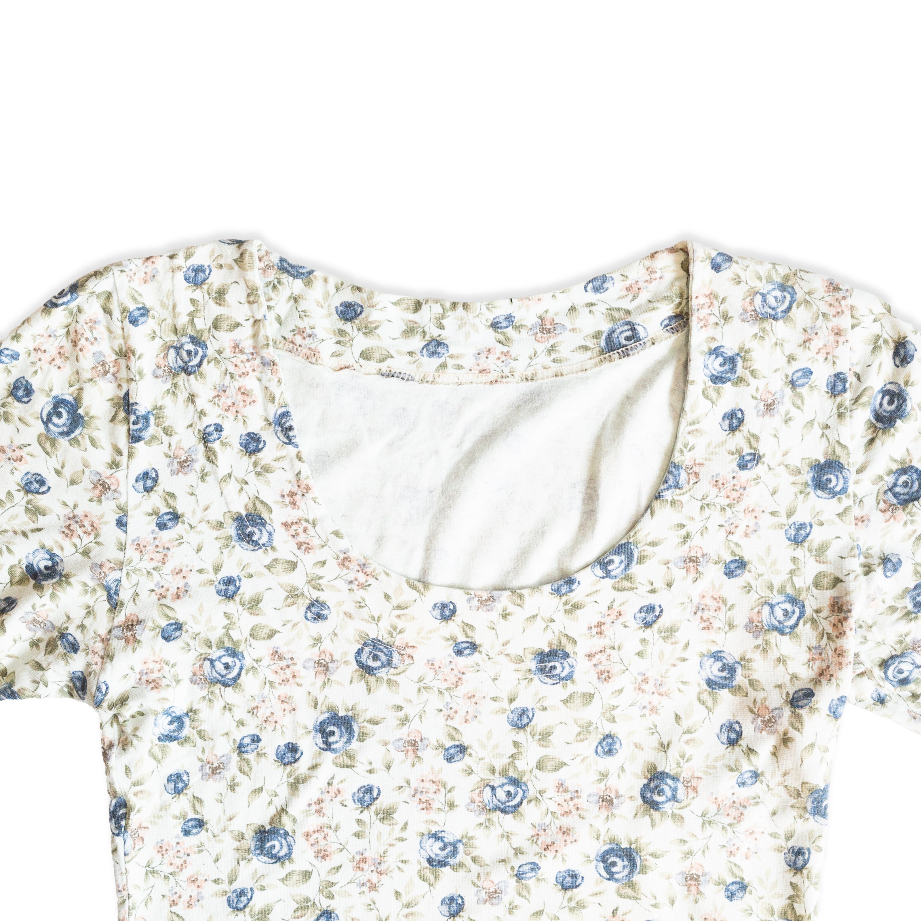 Super cute body fitting floral top (S/M)