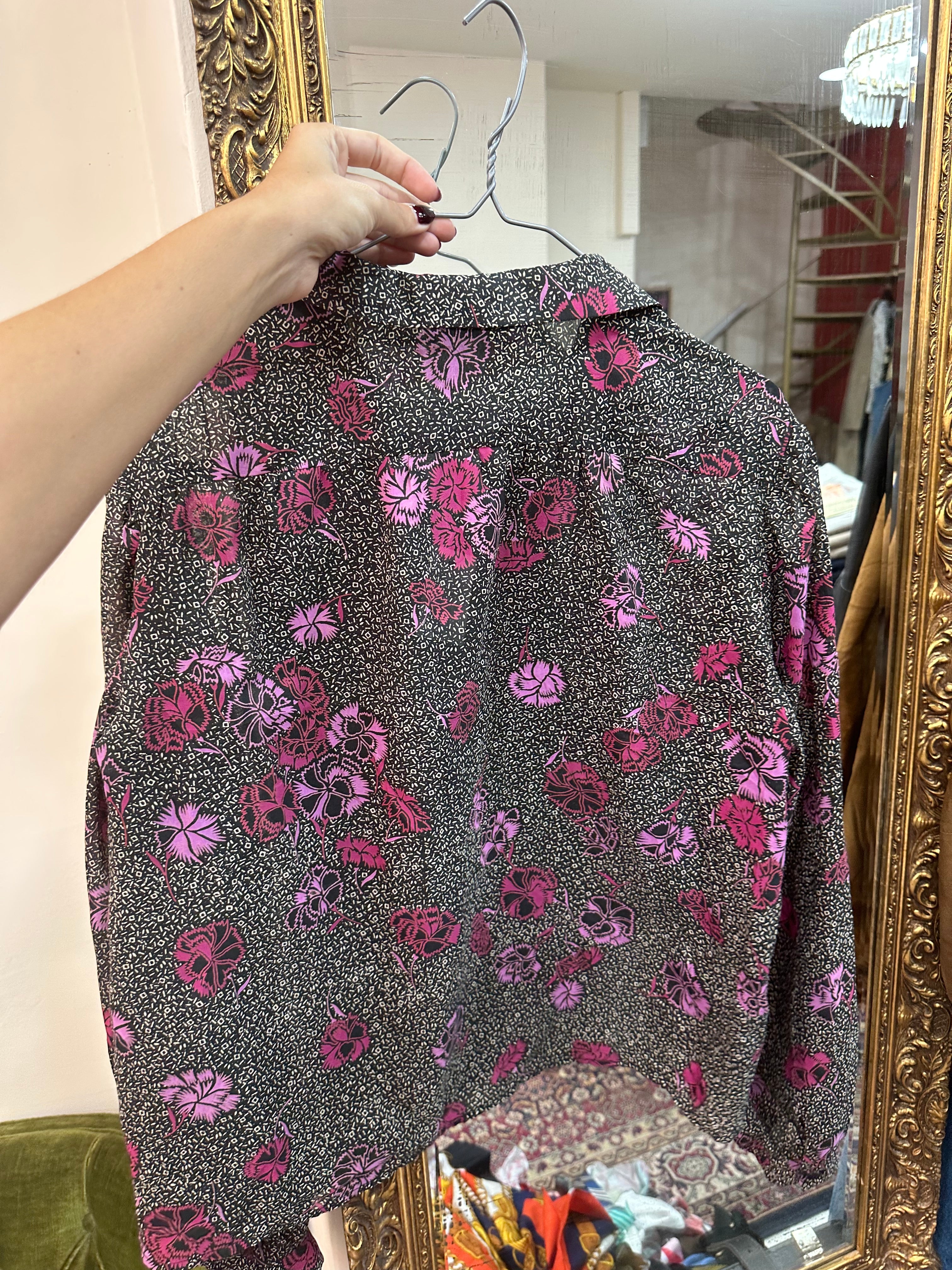 Super cute floral shirt