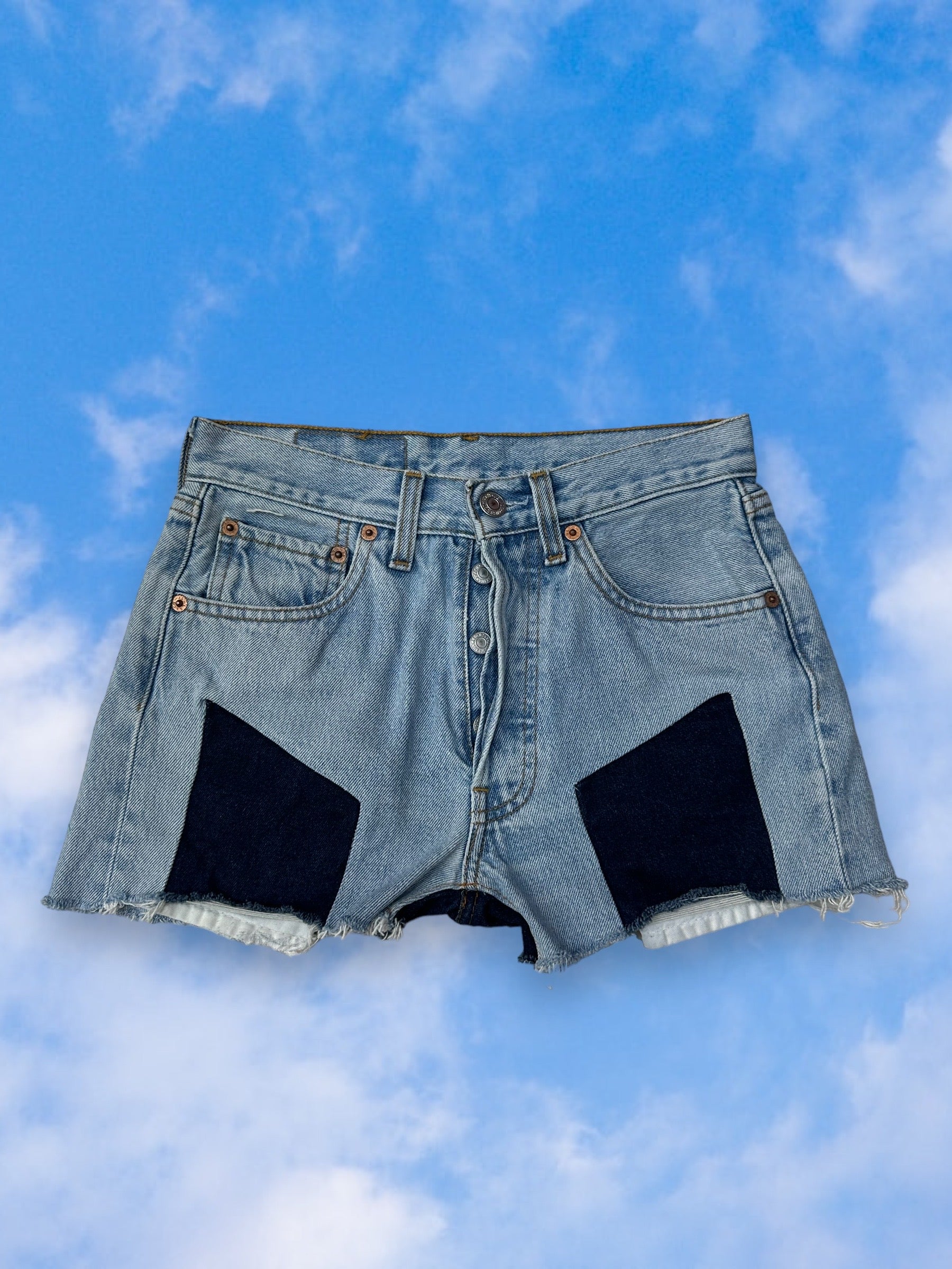 Levi’s 501 reworked super hot denim shorts (W27)