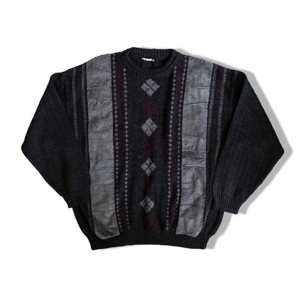 Beautiful vintage knit sweater