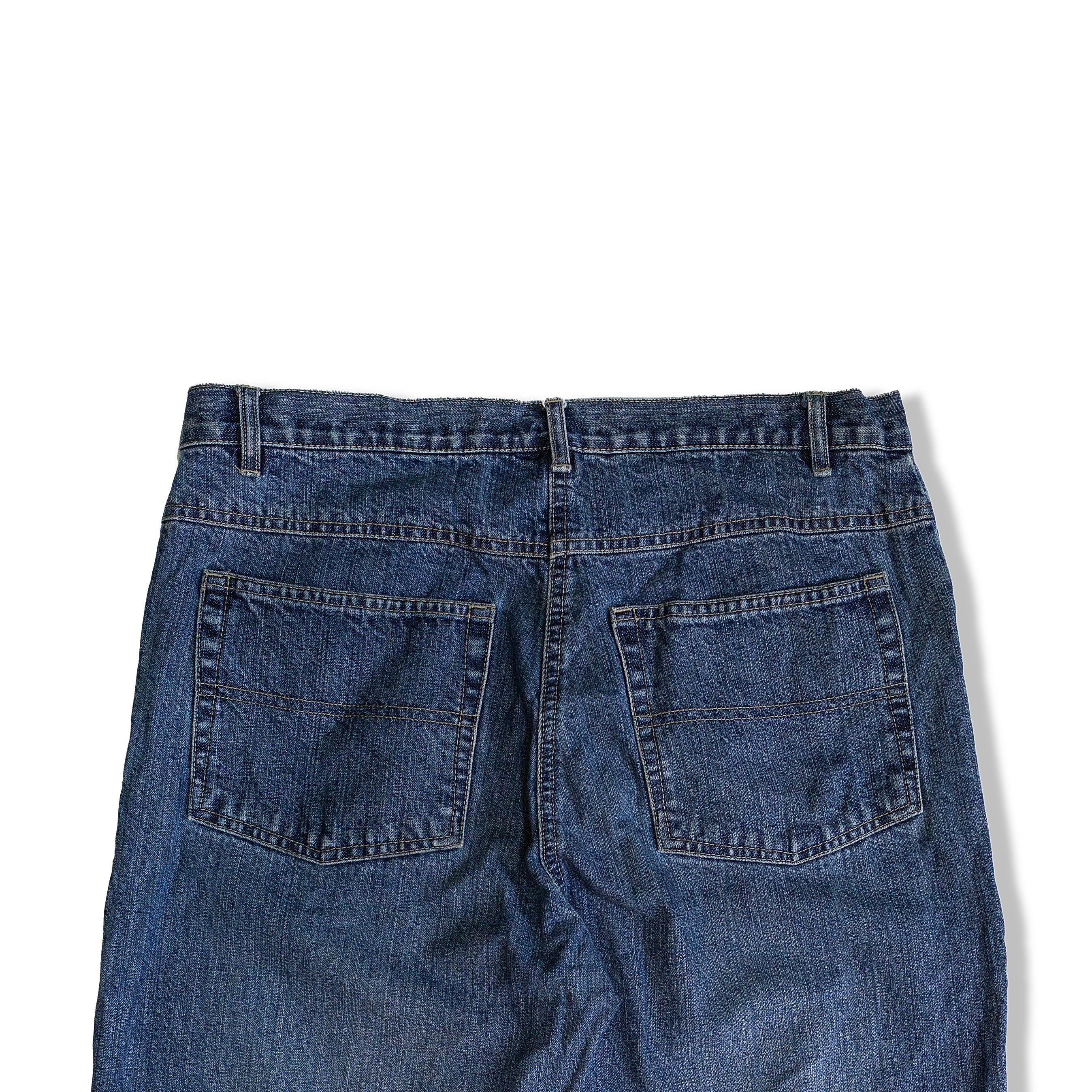 90s style mid waisted jeans