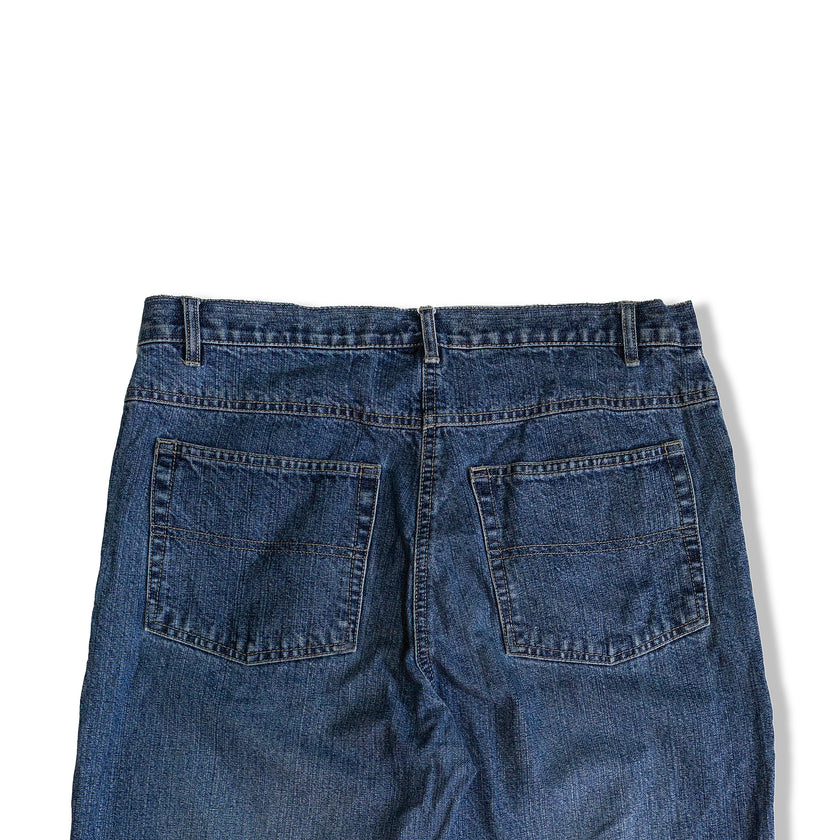 90s style mid waisted jeans