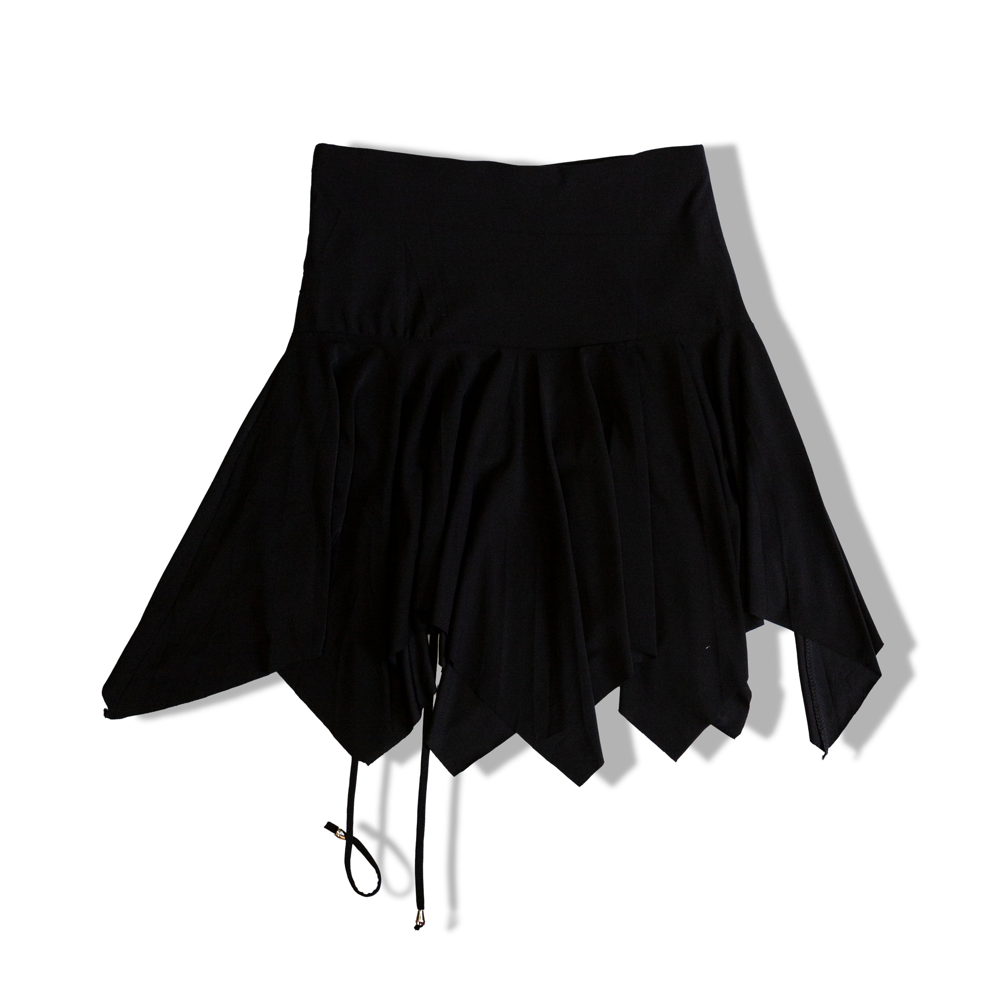 Super hot black asymmetrical elasticskirt with silver belt (M/L)