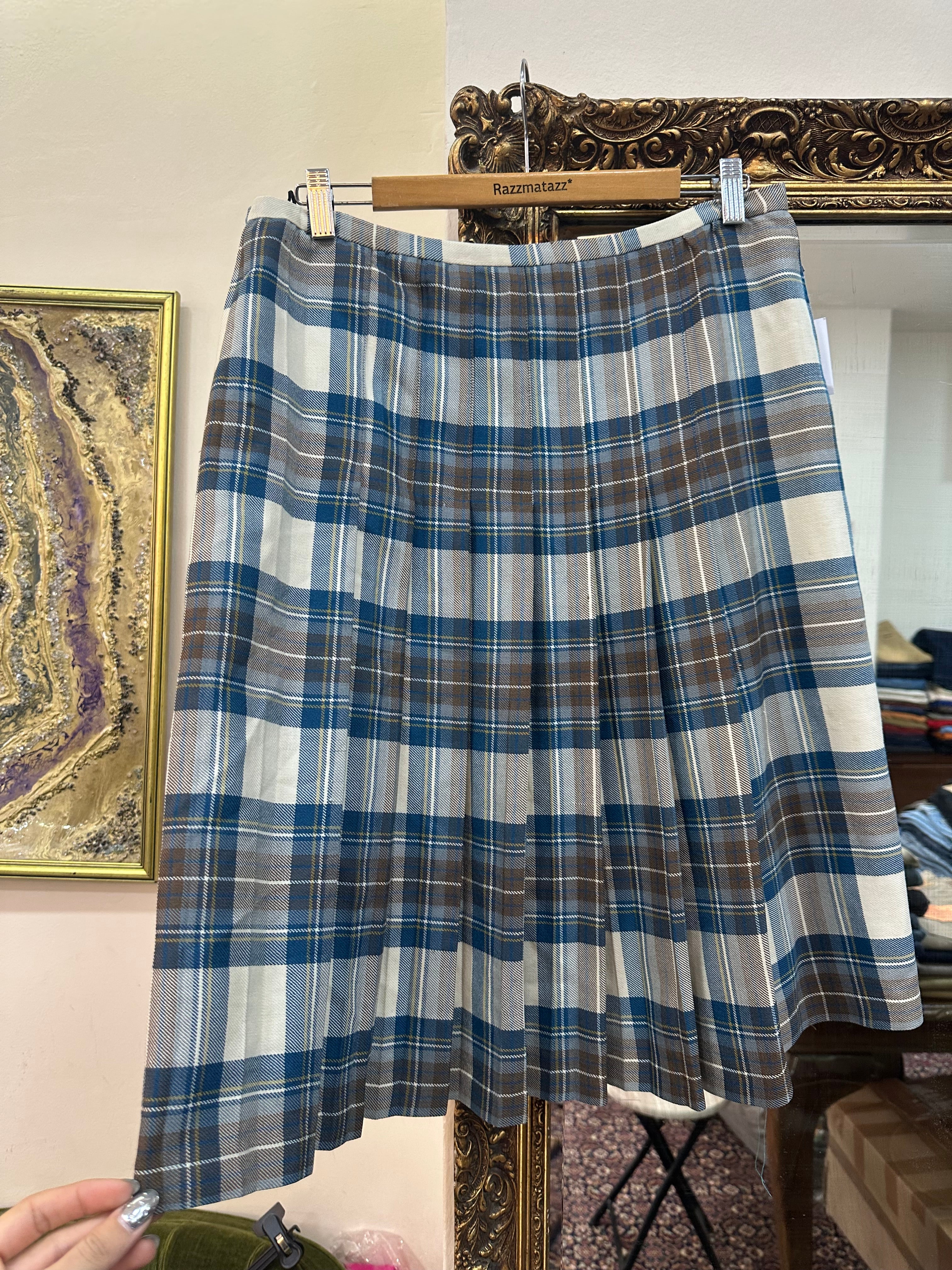 Vintage plaid pleated skirt