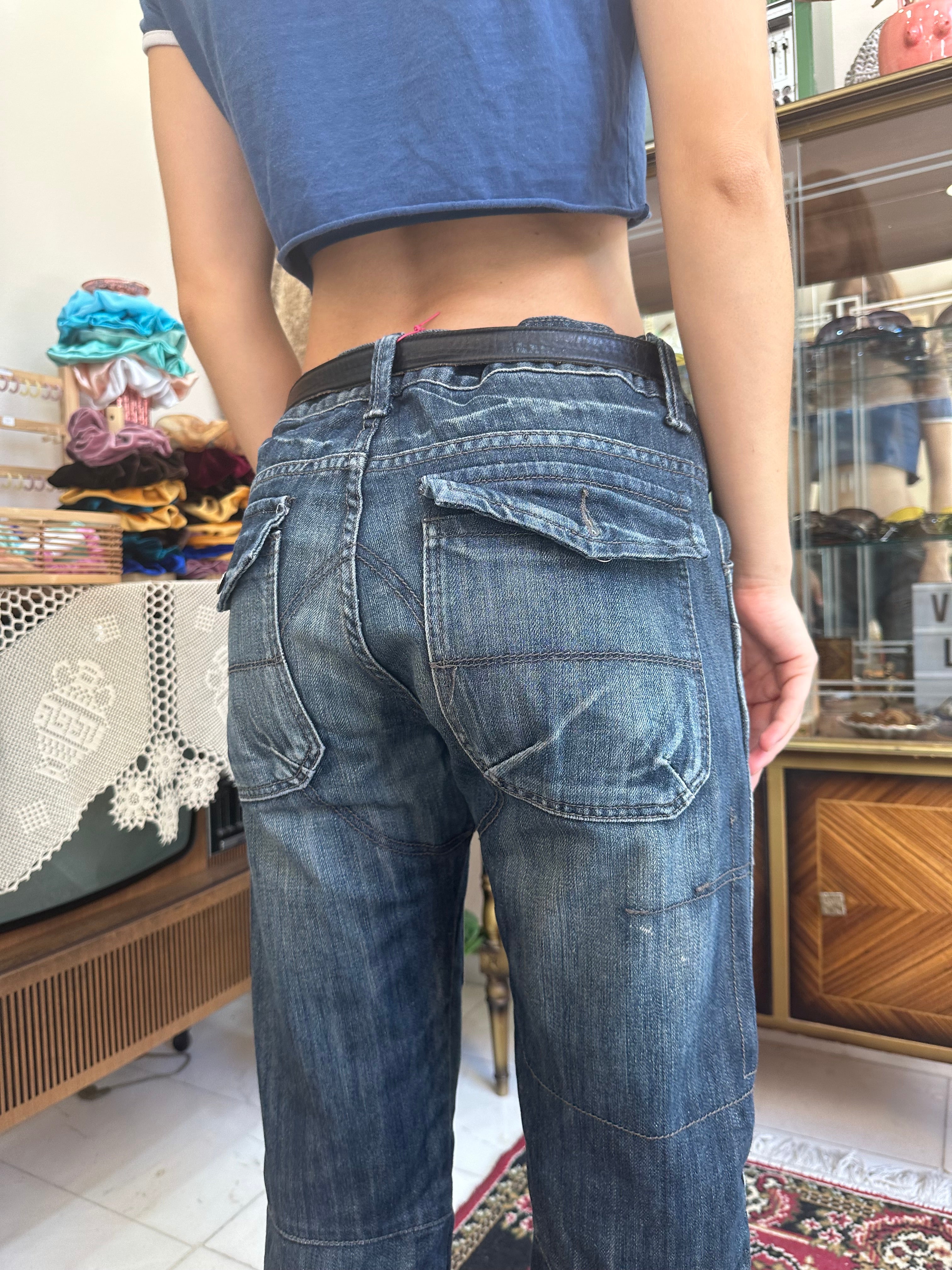 Super hot cargo jeans