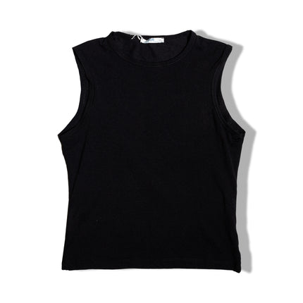 Hot black top with pattern on the back