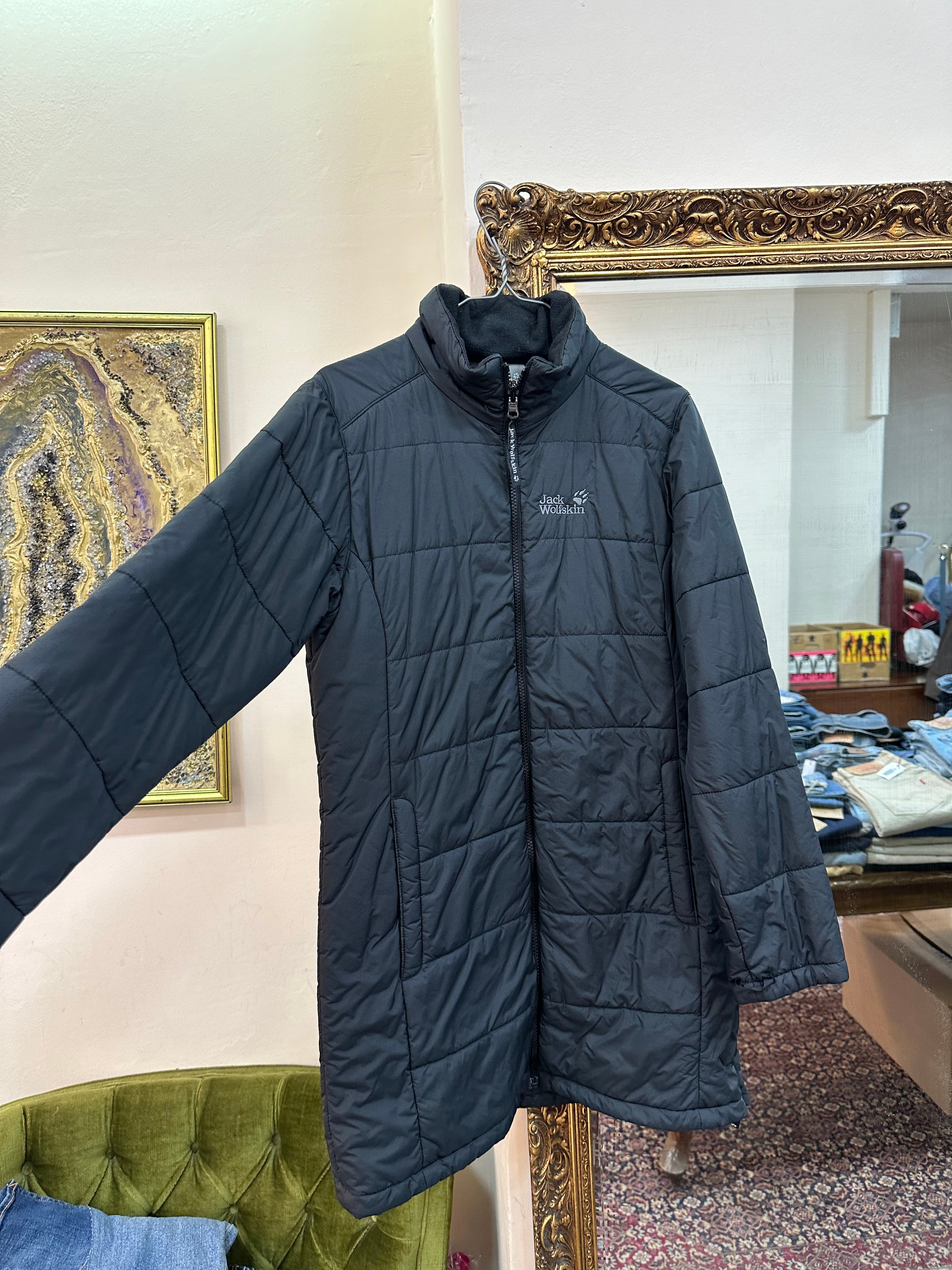 Jack Wolfskin puffer jacket