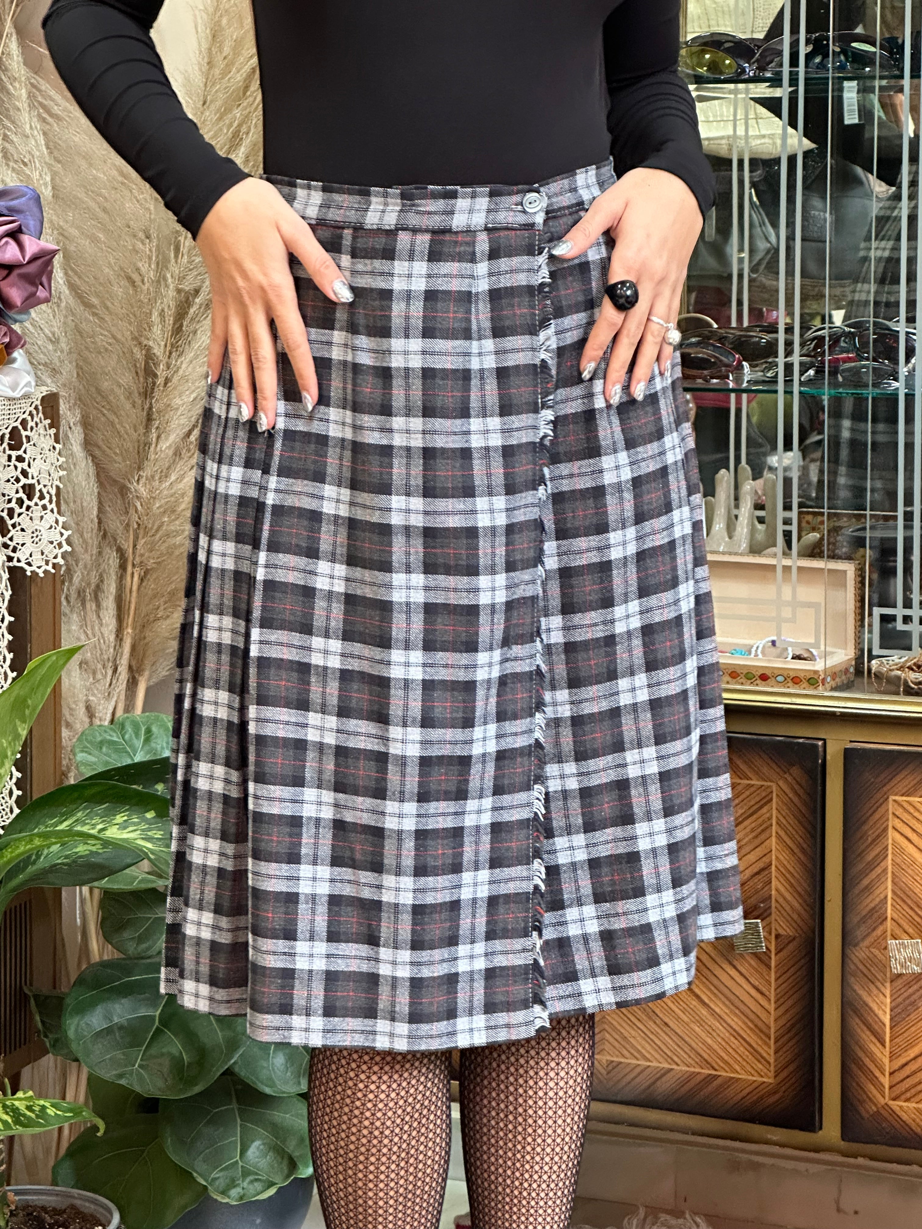 Vintage plaid pleated skirt