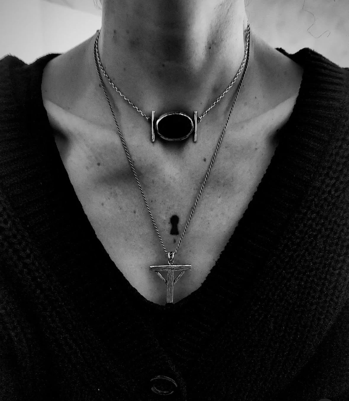 Handmade silver 925 pendant with black onyx