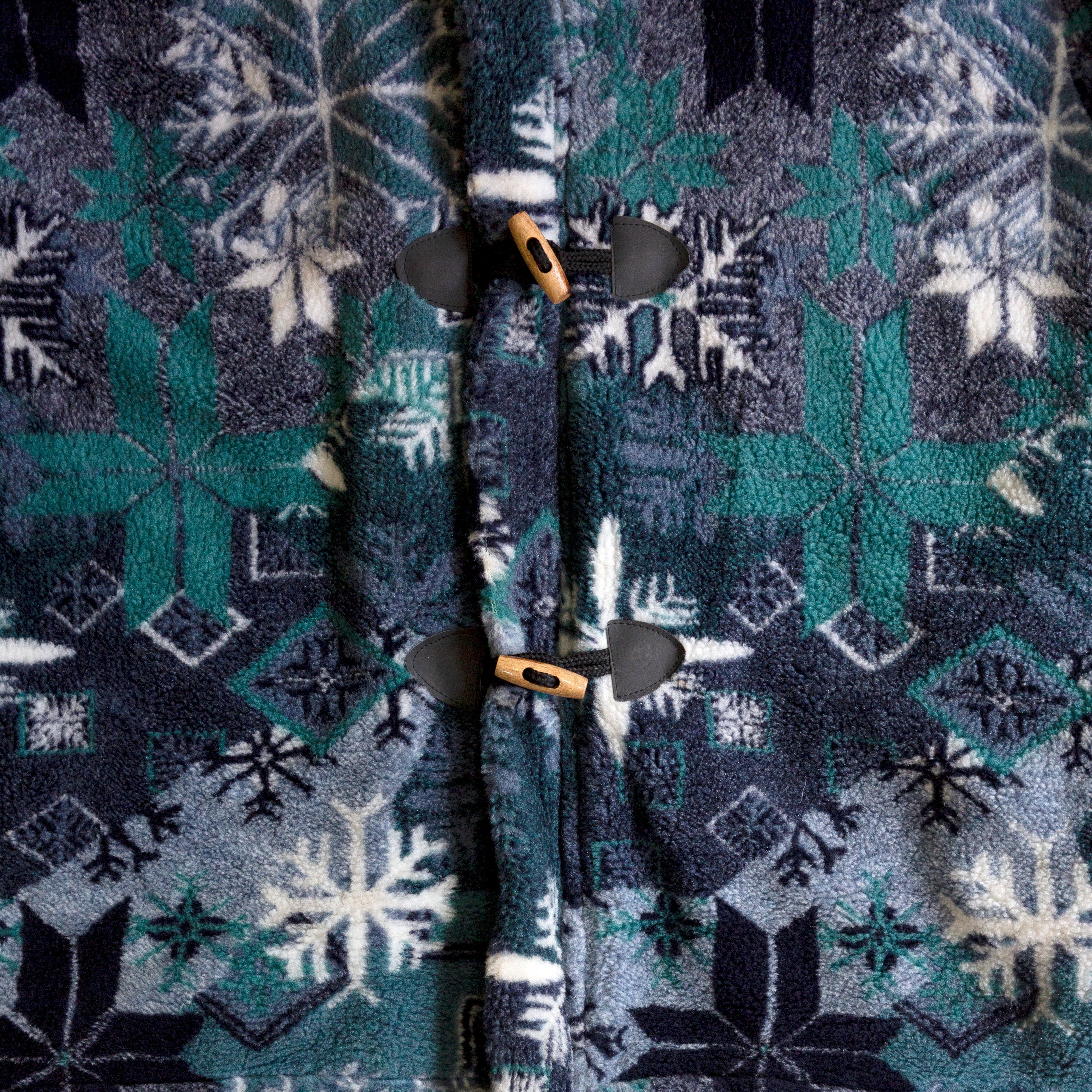 Vintage cozy snowflake print fleece jacket with toggles (M)