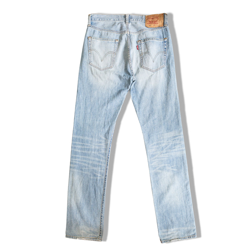 Levis 501 light wash jeans (W32)