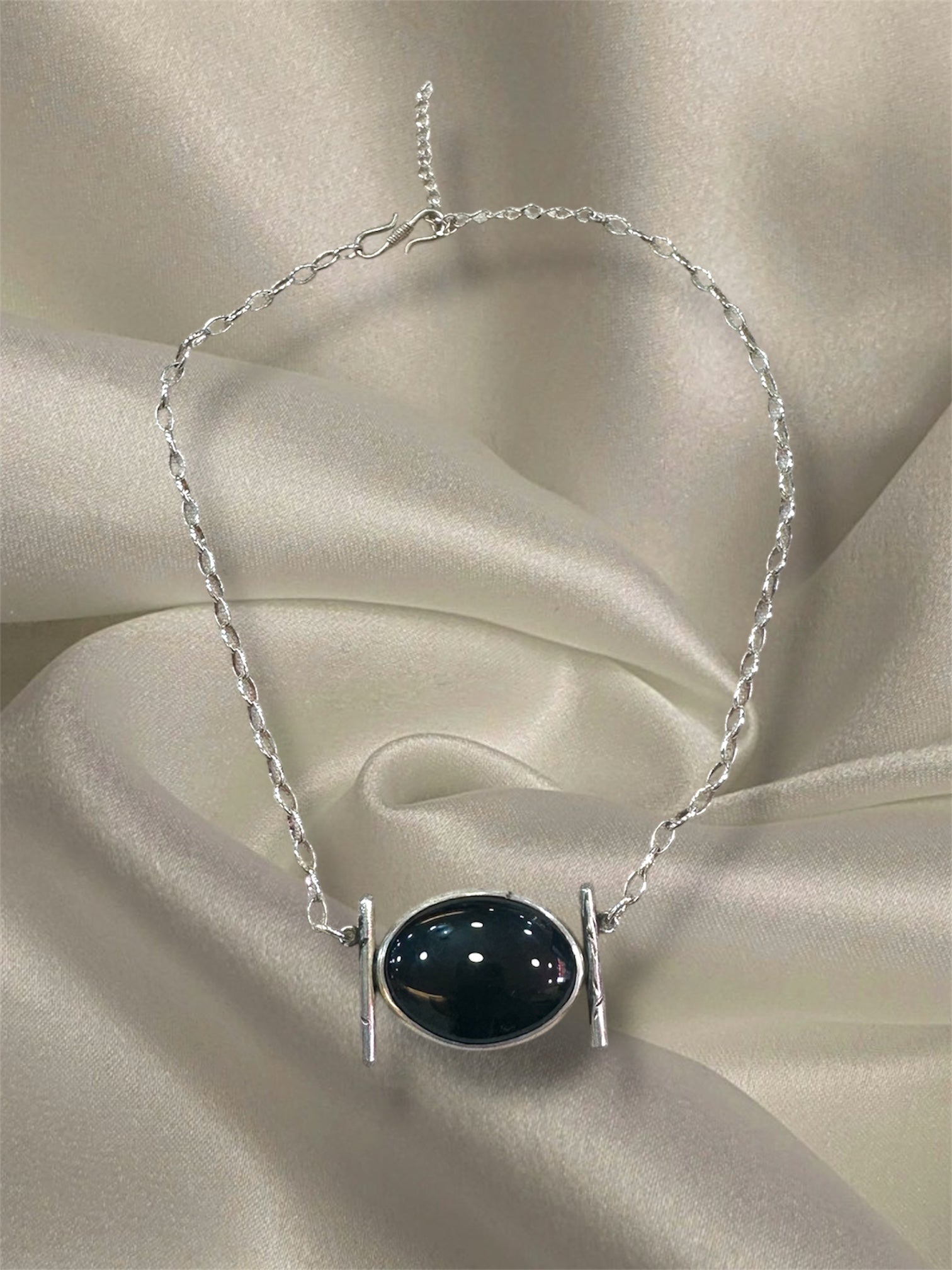 Handmade silver 925 pendant with black onyx
