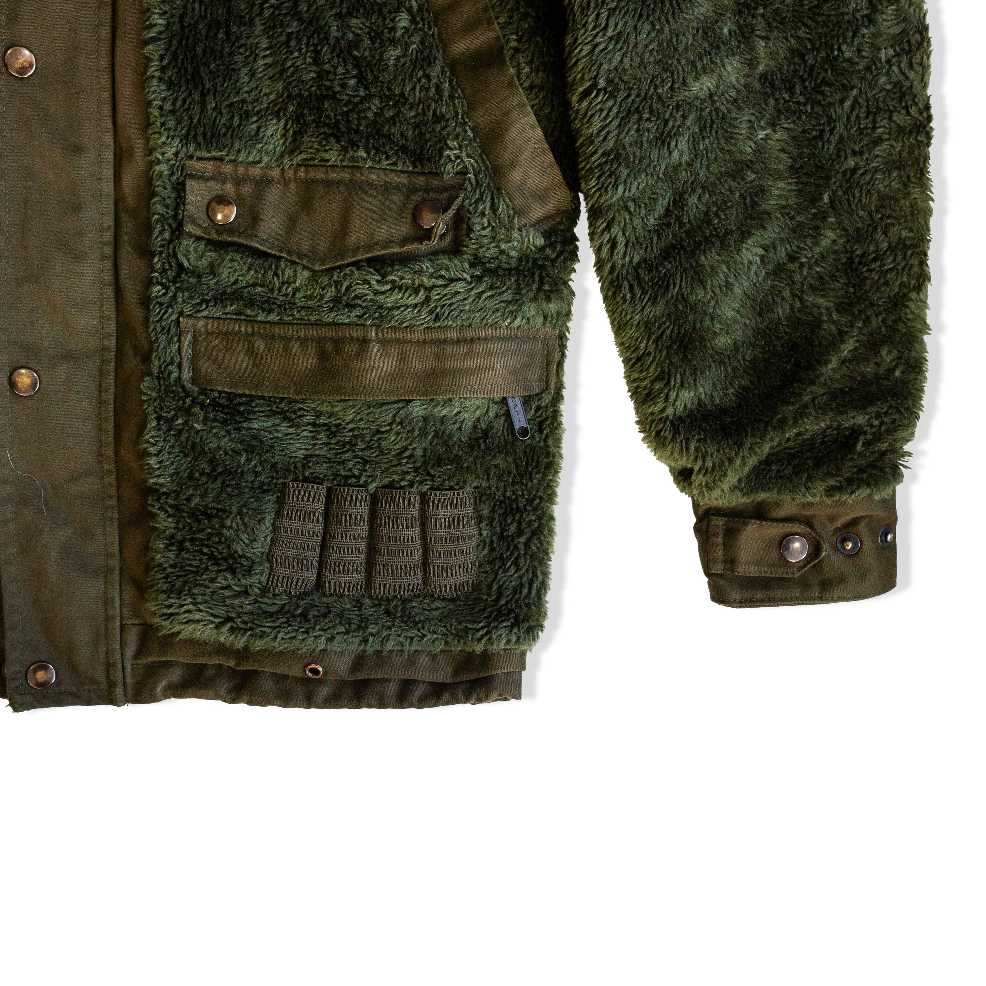 Green Sherpa Hunting Jacket with Gore-Tex Panels and Utility Pockets (M)
