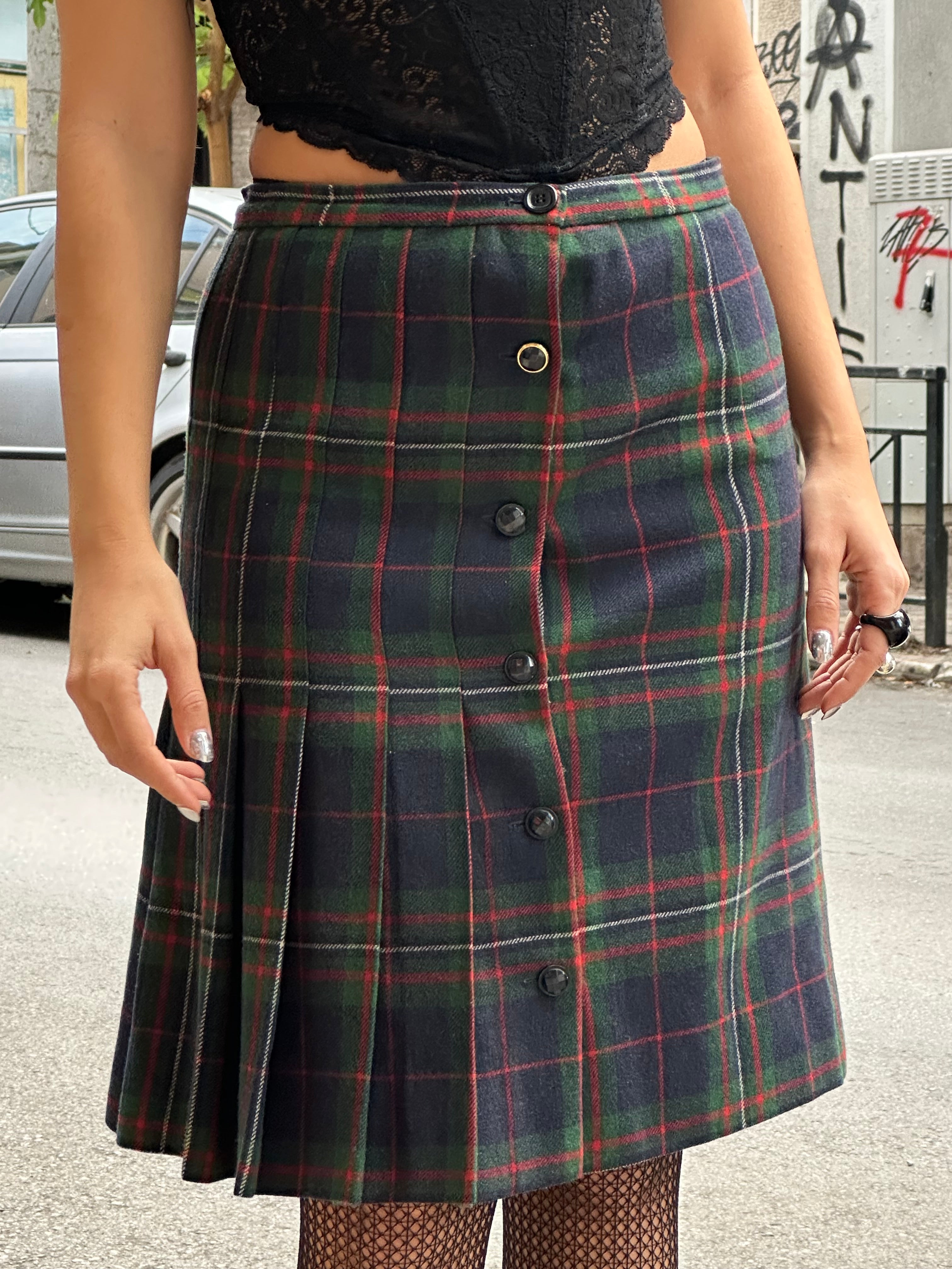 Super hot vintage plaid skirt