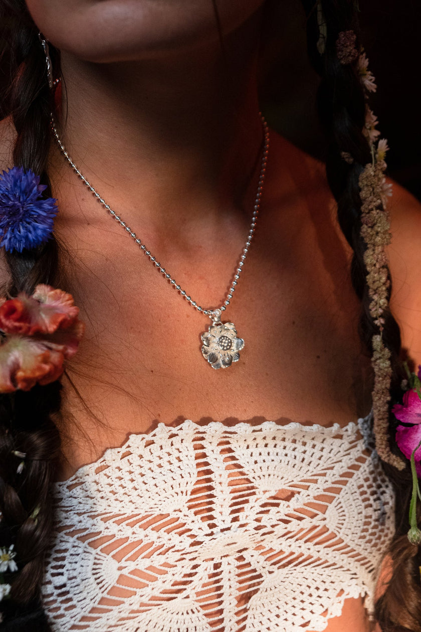 Noxpiria Bua Luang silver 925 lotus pendant