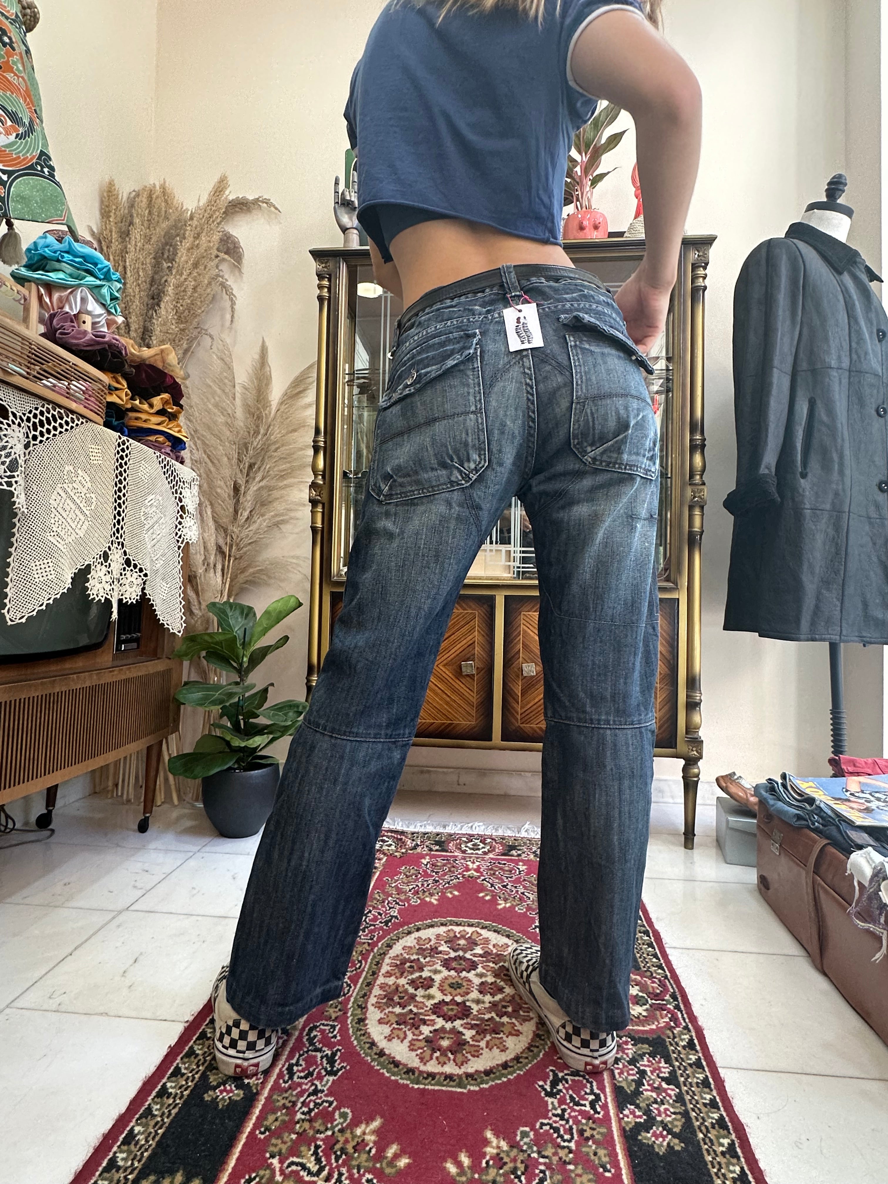 Super hot cargo jeans