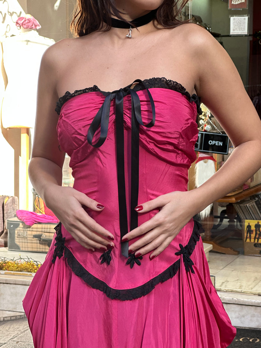 Stunning vintage strapless dress