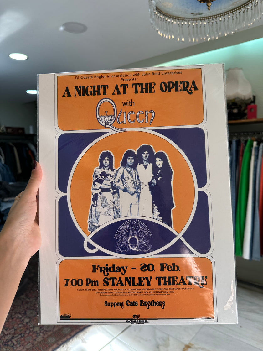 Queen poster