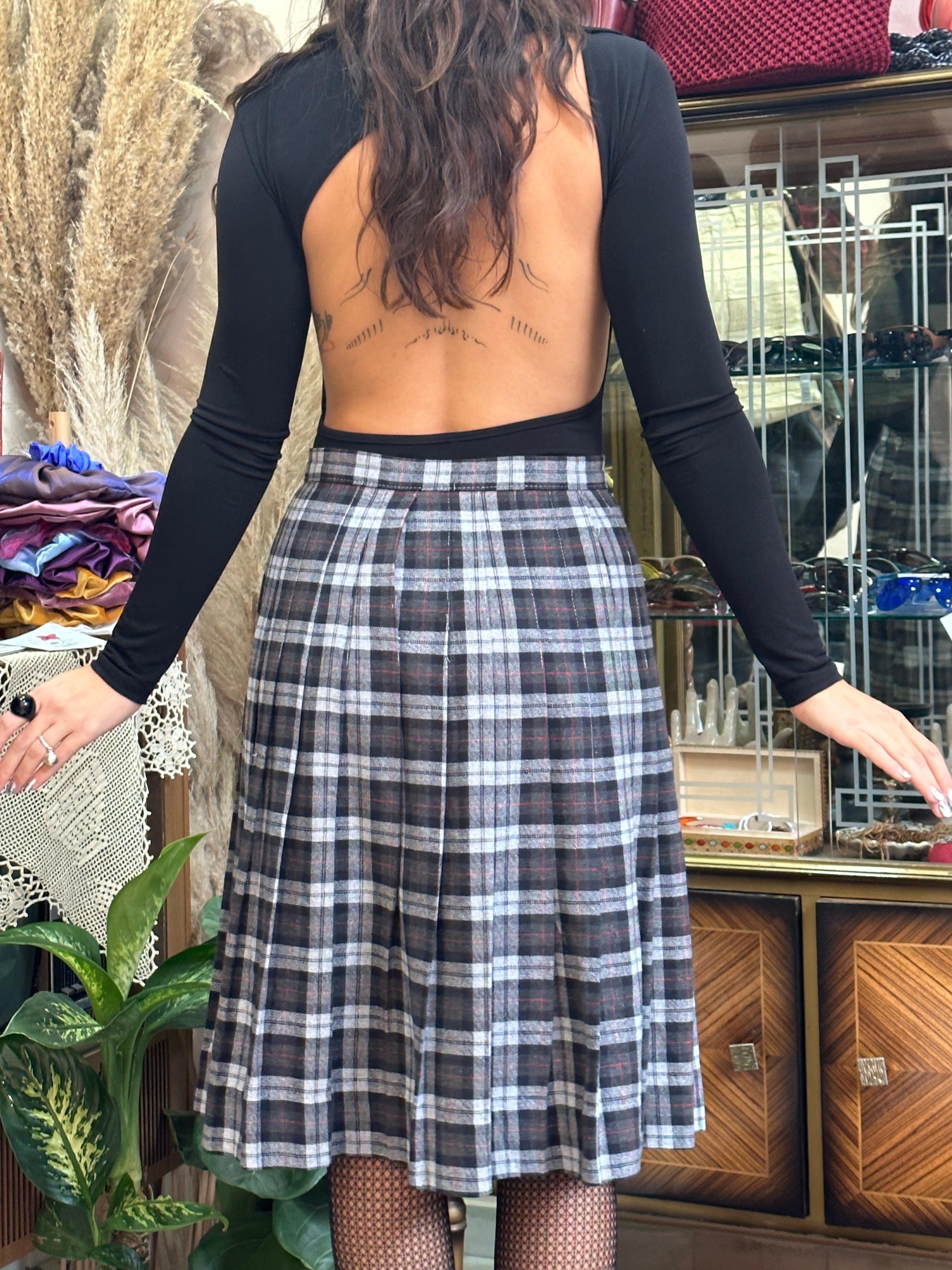 Vintage plaid pleated skirt