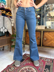 Deadstock Levi’s low waisted flare jeans (W28)