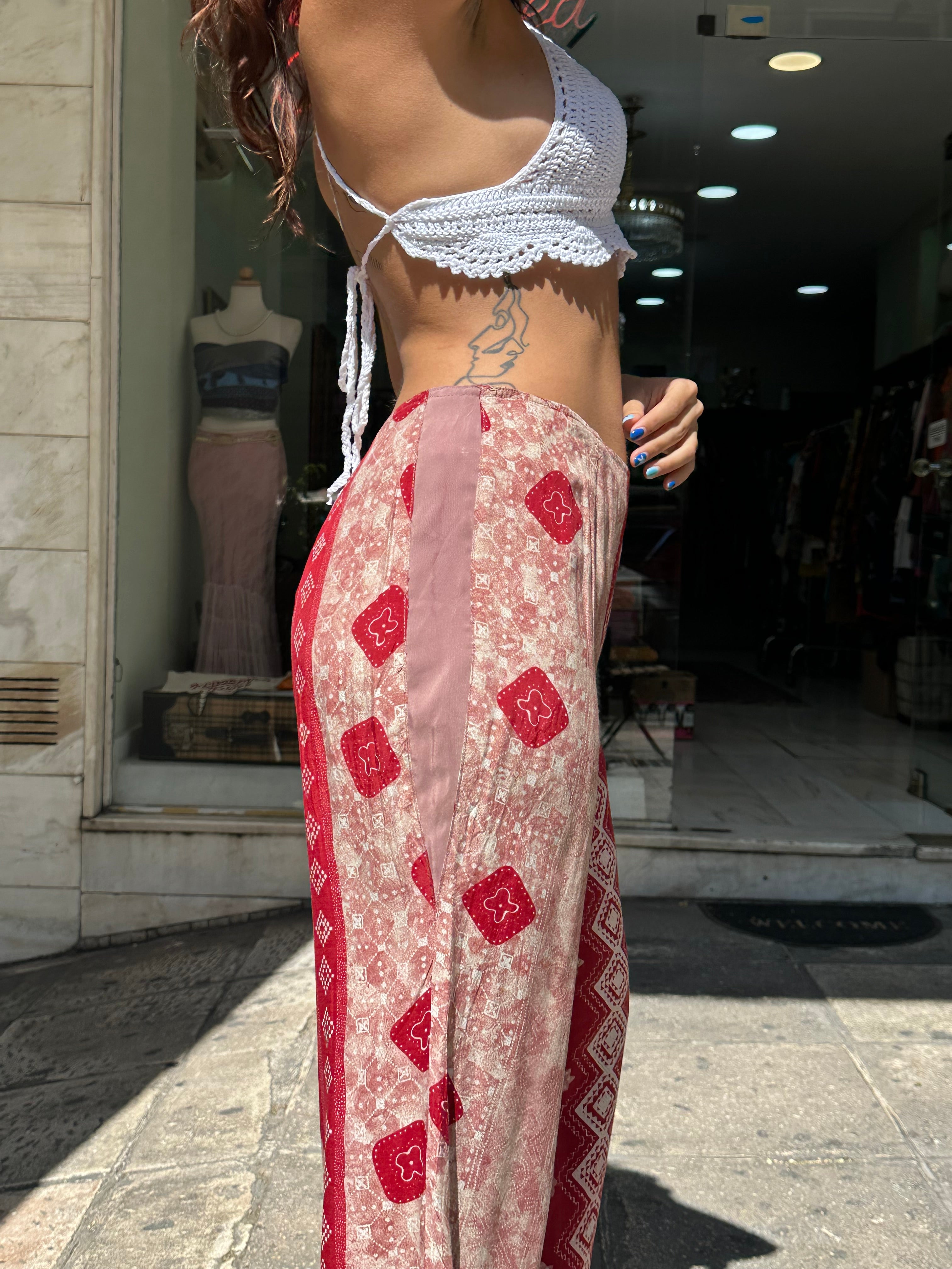 Super cute vintage patterned pants