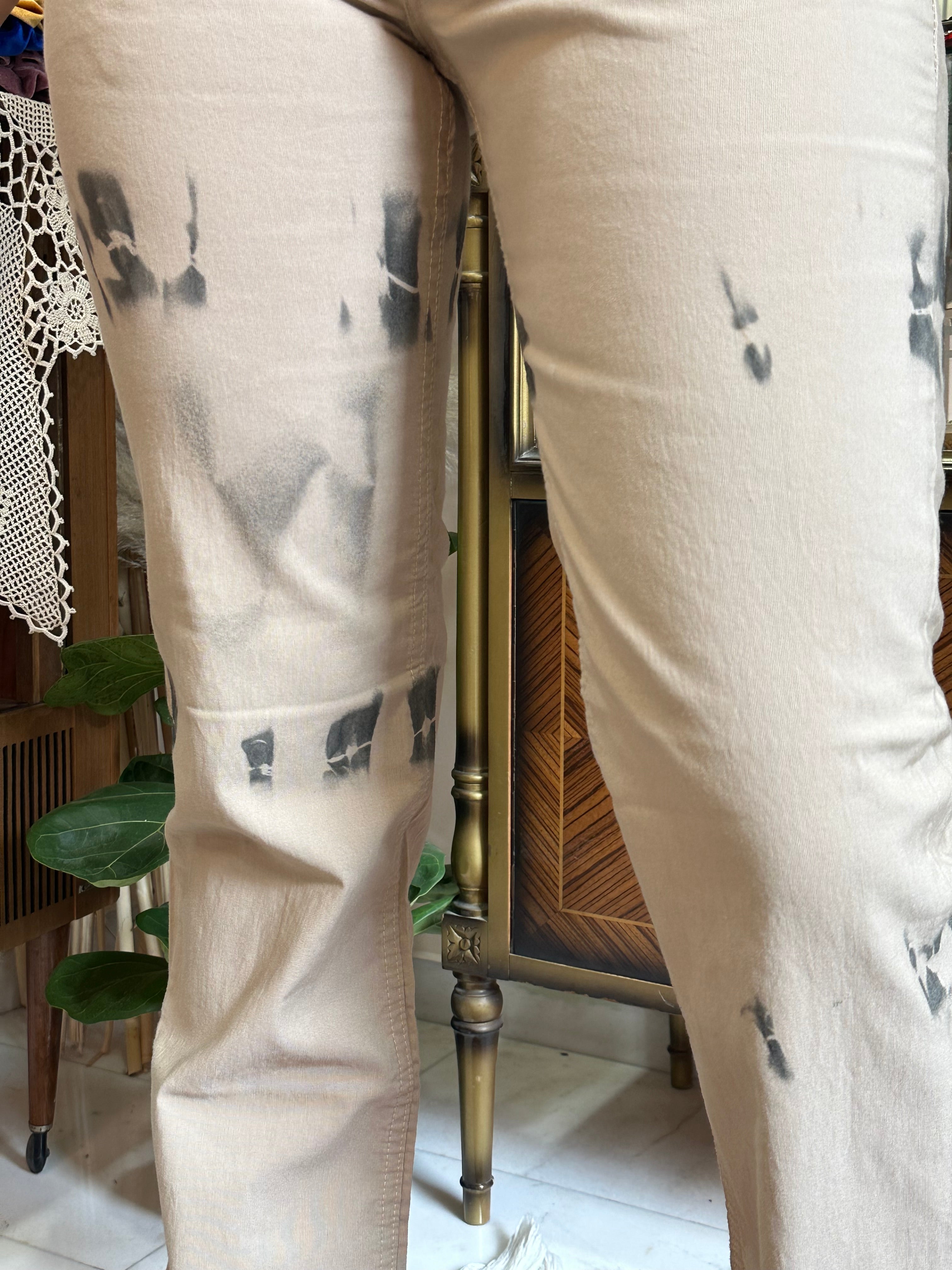 Deadstock Recover pants painted with spray