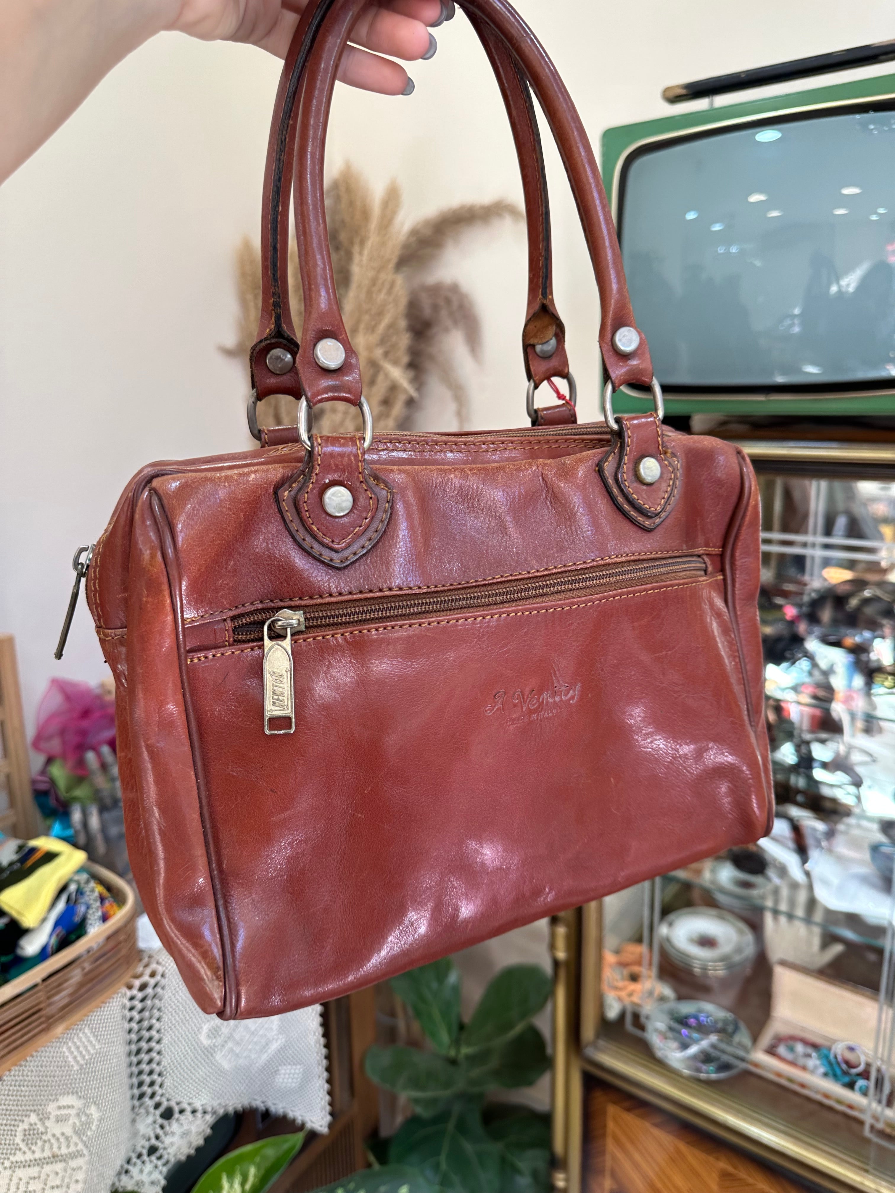 Vintage leather bag