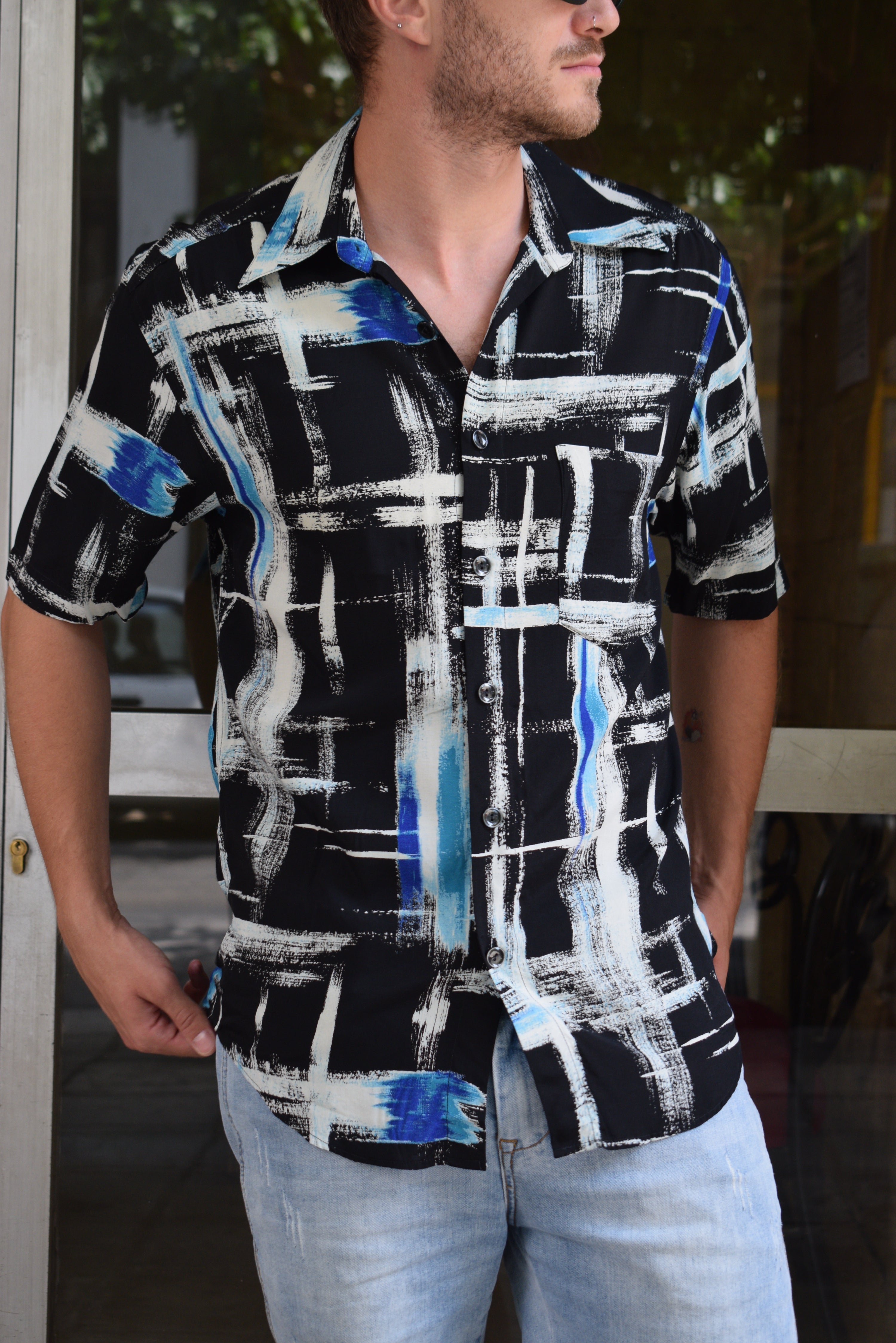 Vintage 90s style abstract pattern shirt (M)