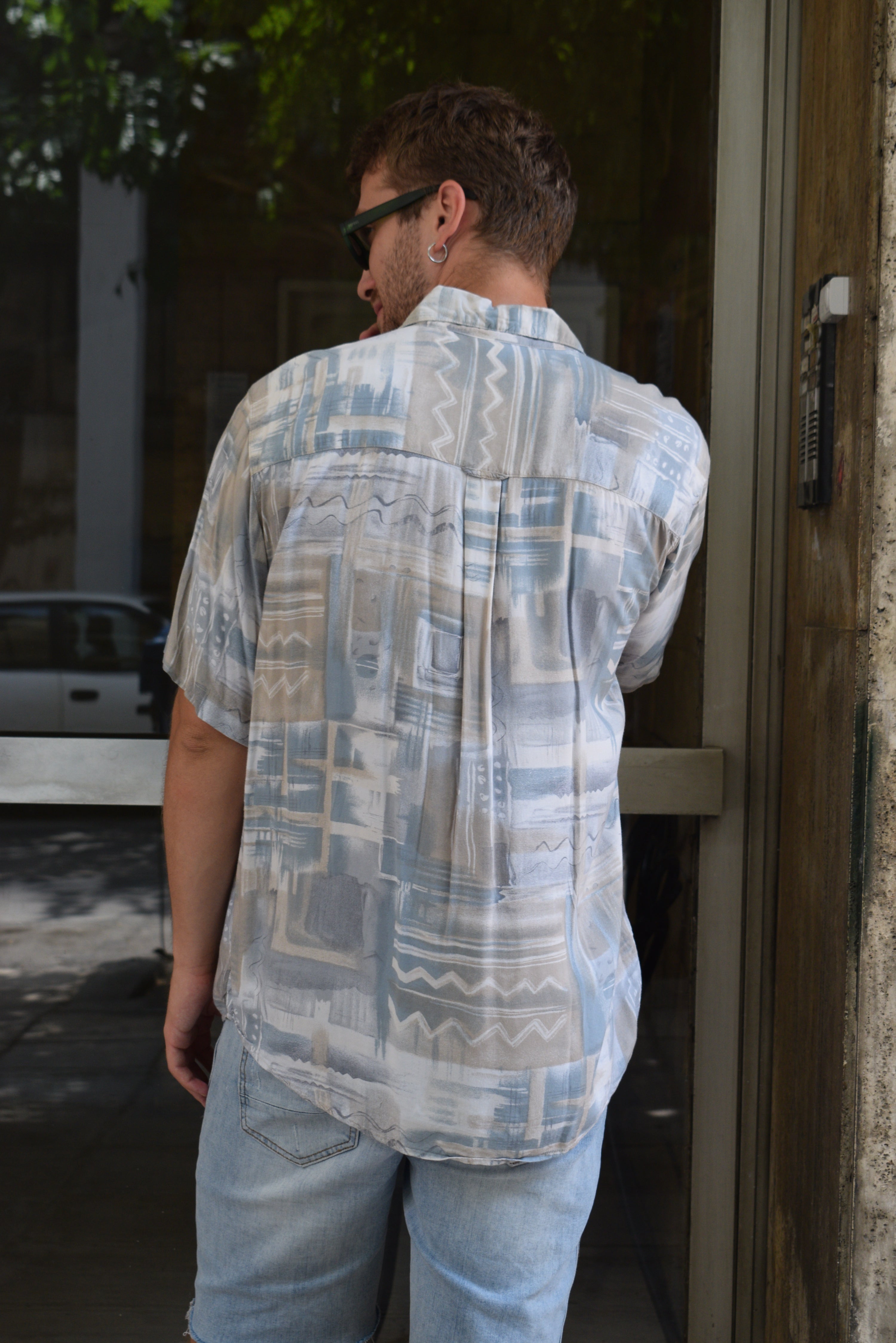 Vintage 90s style abstract print shirt (L)