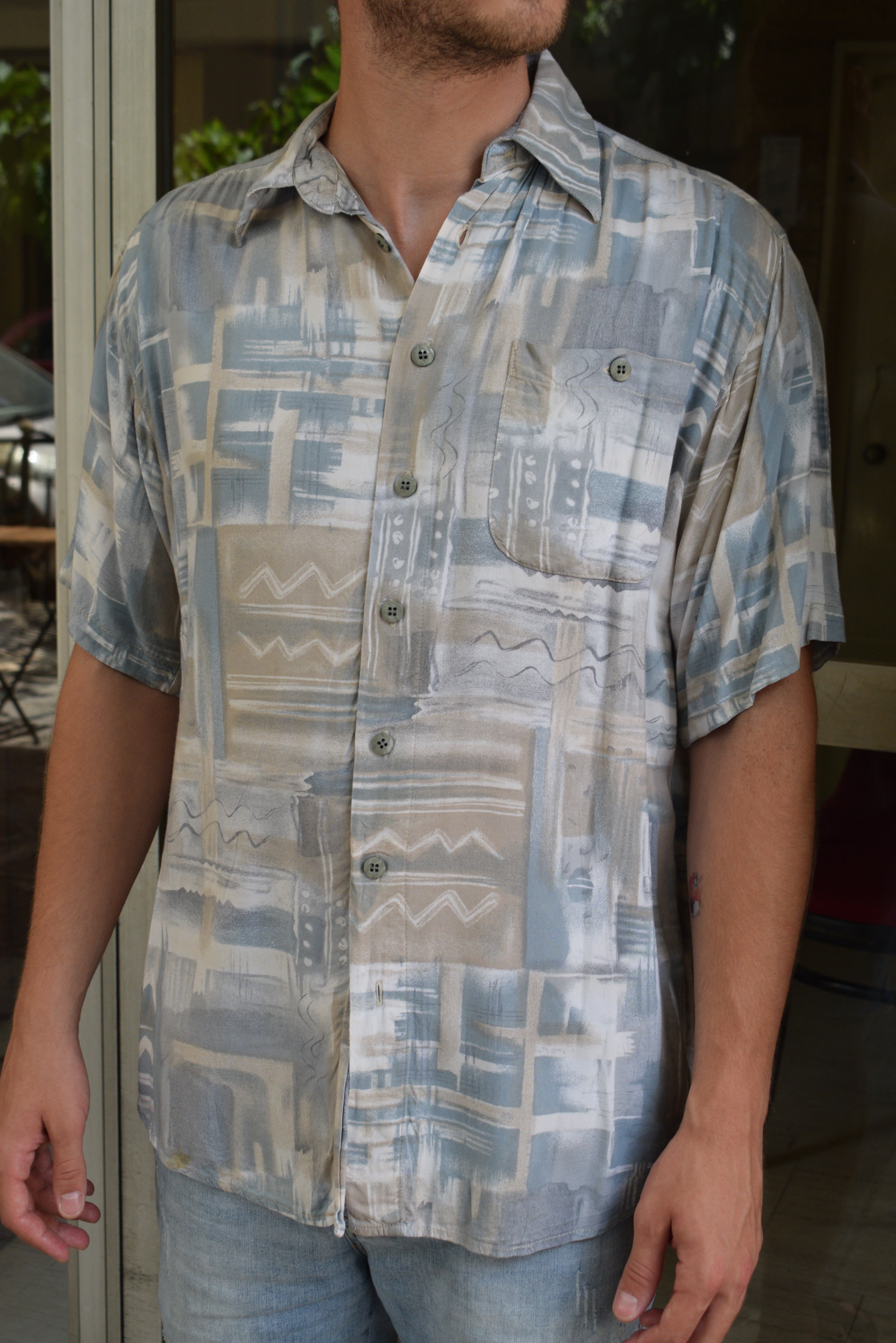 Vintage 90s style abstract print shirt (L)