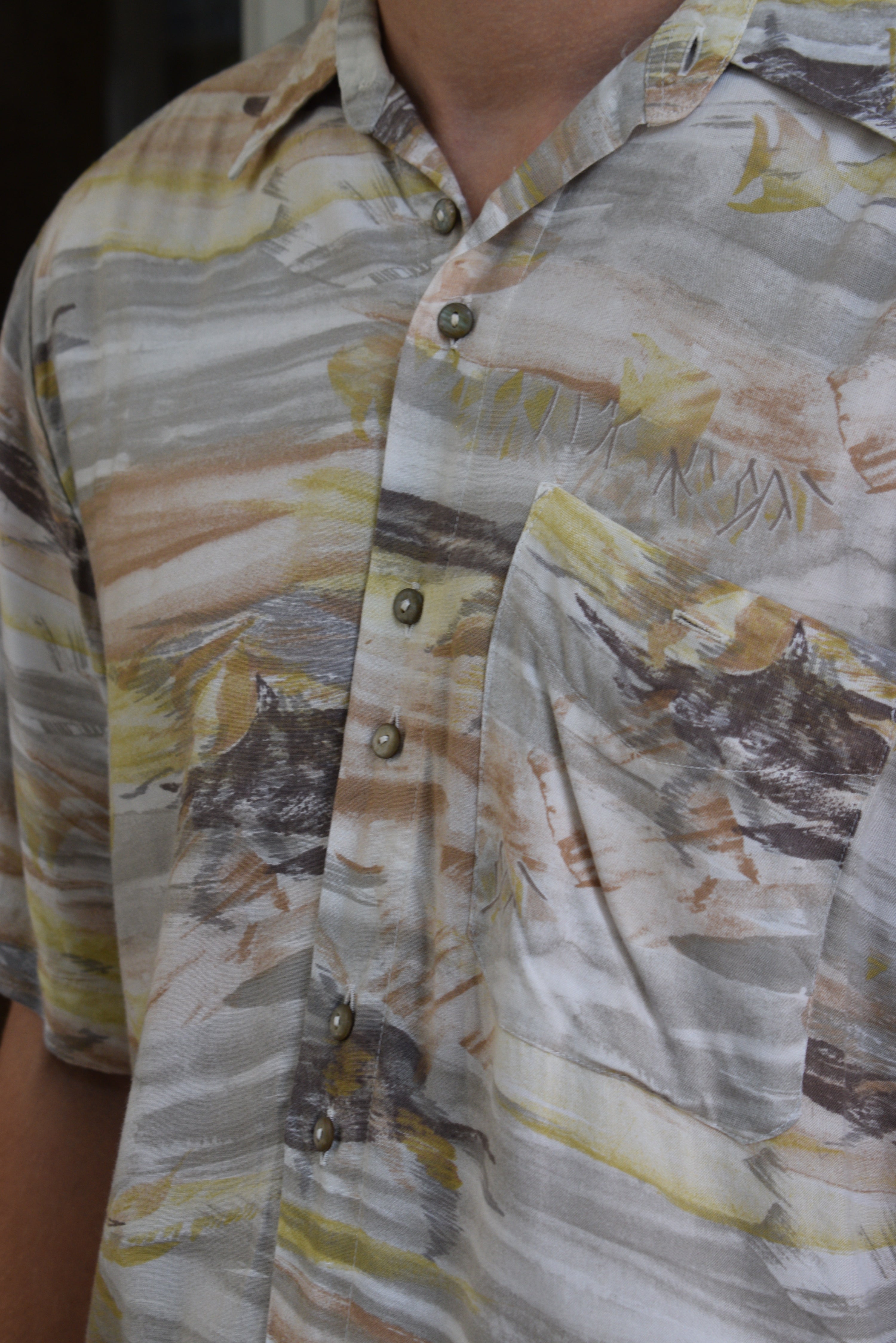 Vintage 90s style abstract print shirt (M)