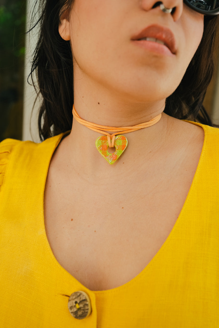 Cerabow handmade heart choker