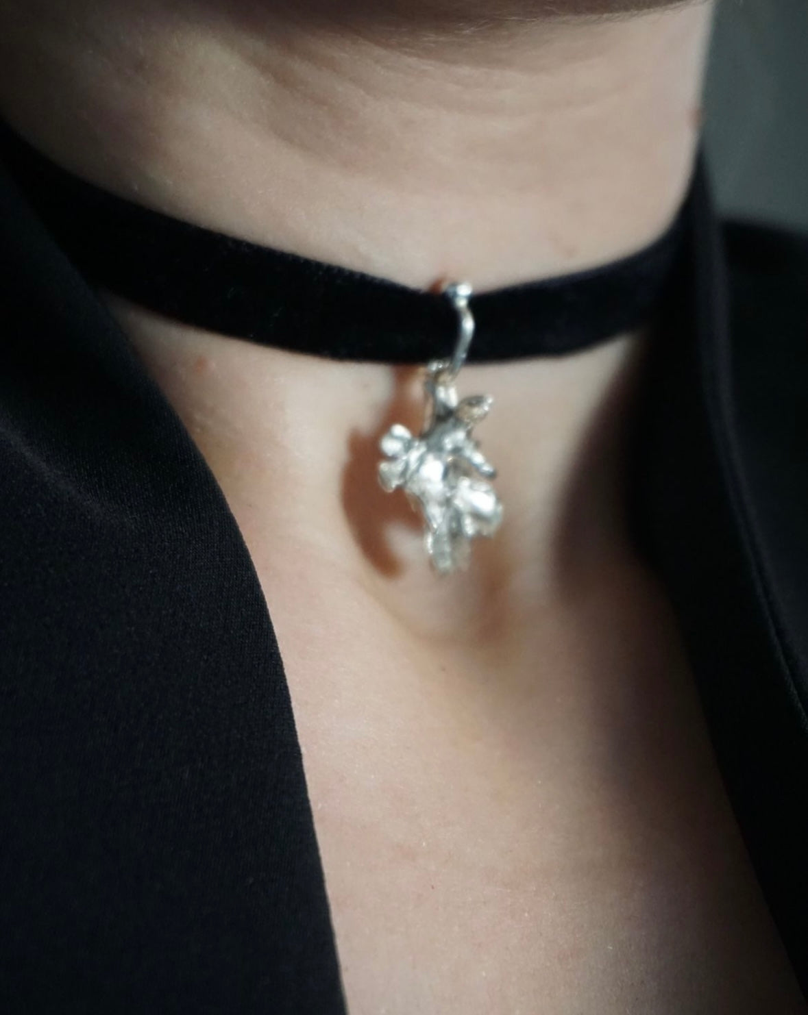 Stunning handmade silver 925 flower choker with velvet strap (Phaos)