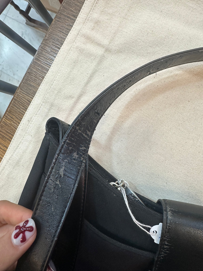 DKNY Black Shoulder Bag with Silver D Hardware – Vintage Y2K Style