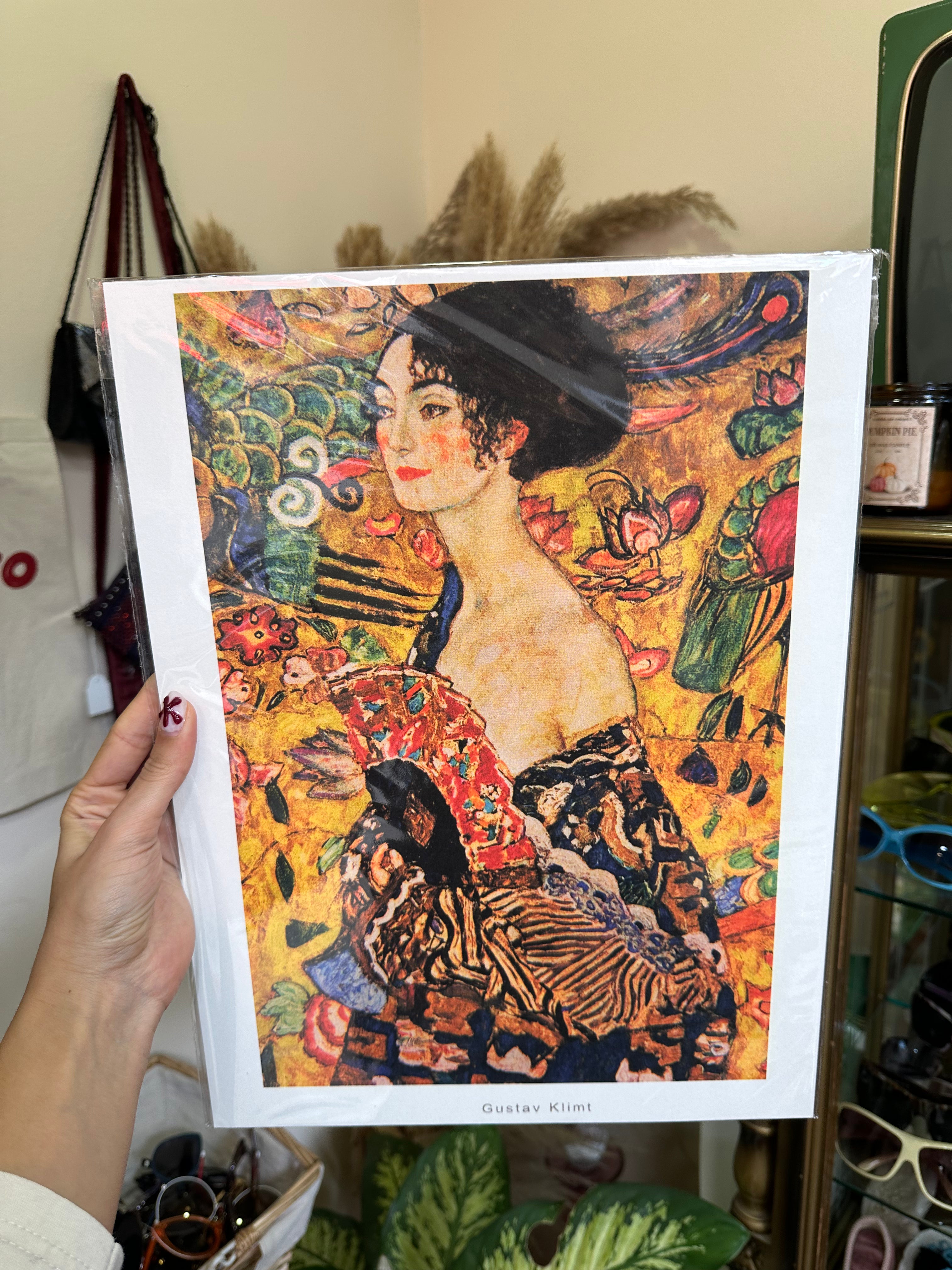 Lady with a fun, Gustav Klimt