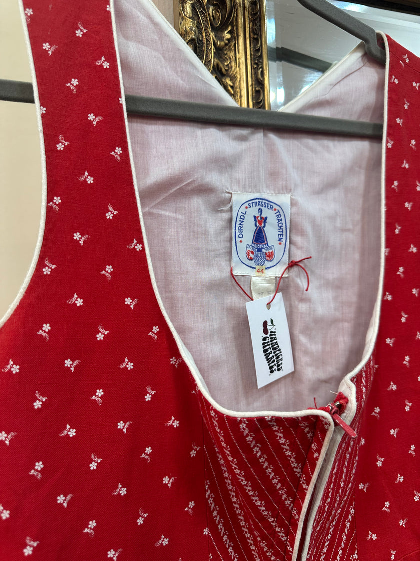 Super cute red vintage Dirndl dress