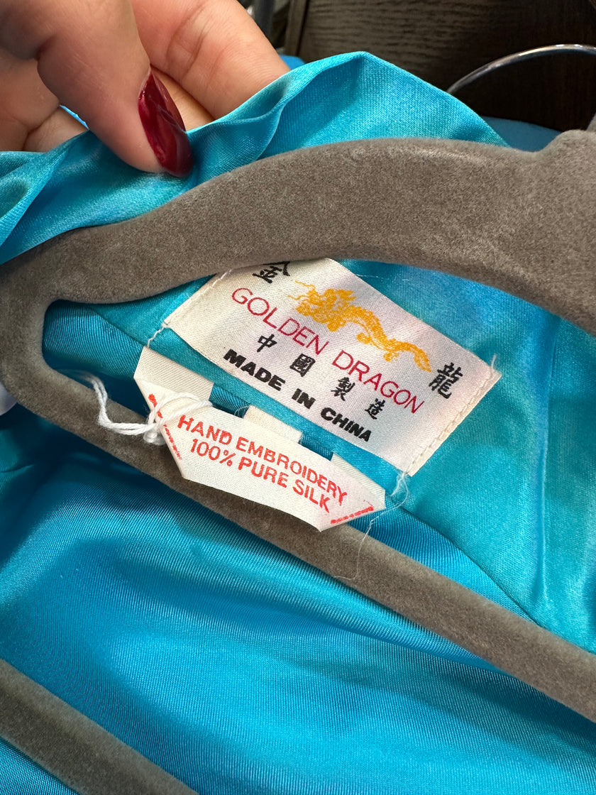 Stunning 100% silk chinese dragon robe with hand embroidery