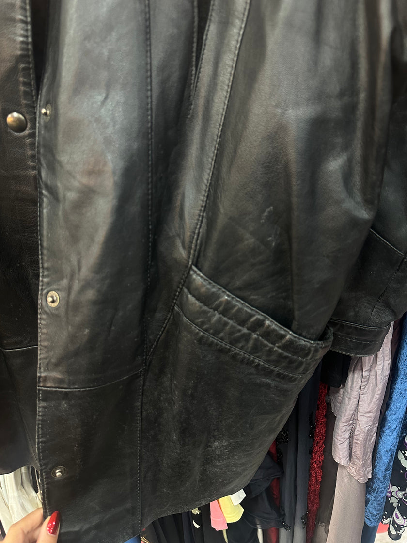 Super hot black leather jacket with leather details (M/L)