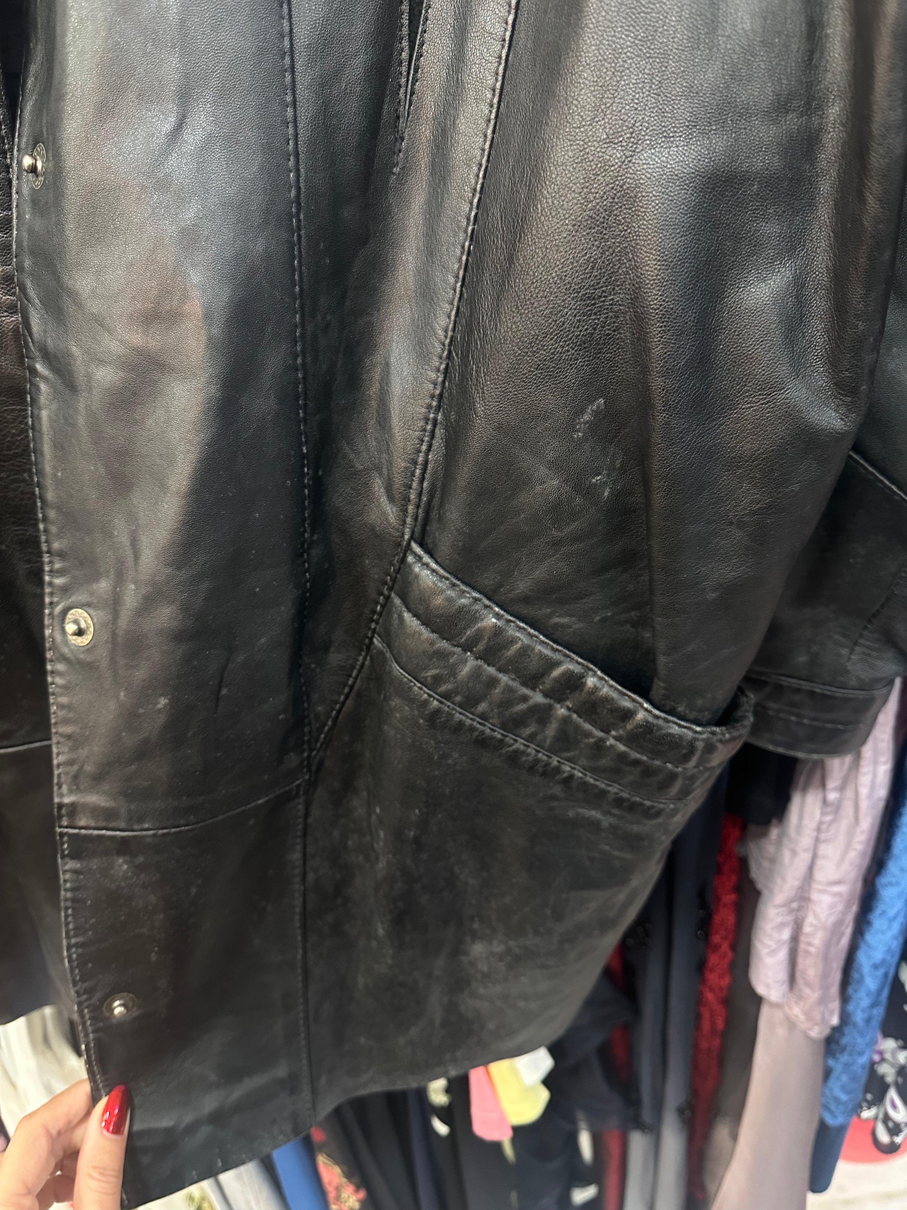 Super hot black leather jacket with leather details (M/L)