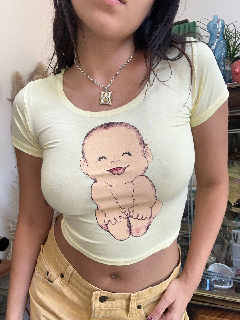 Super cute deadstock graphic baby tee (yellow)