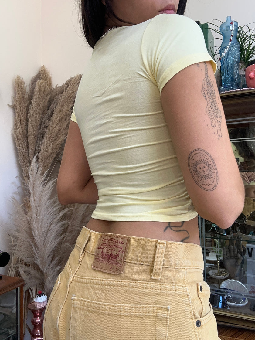 Super cute deadstock graphic baby tee (yellow)